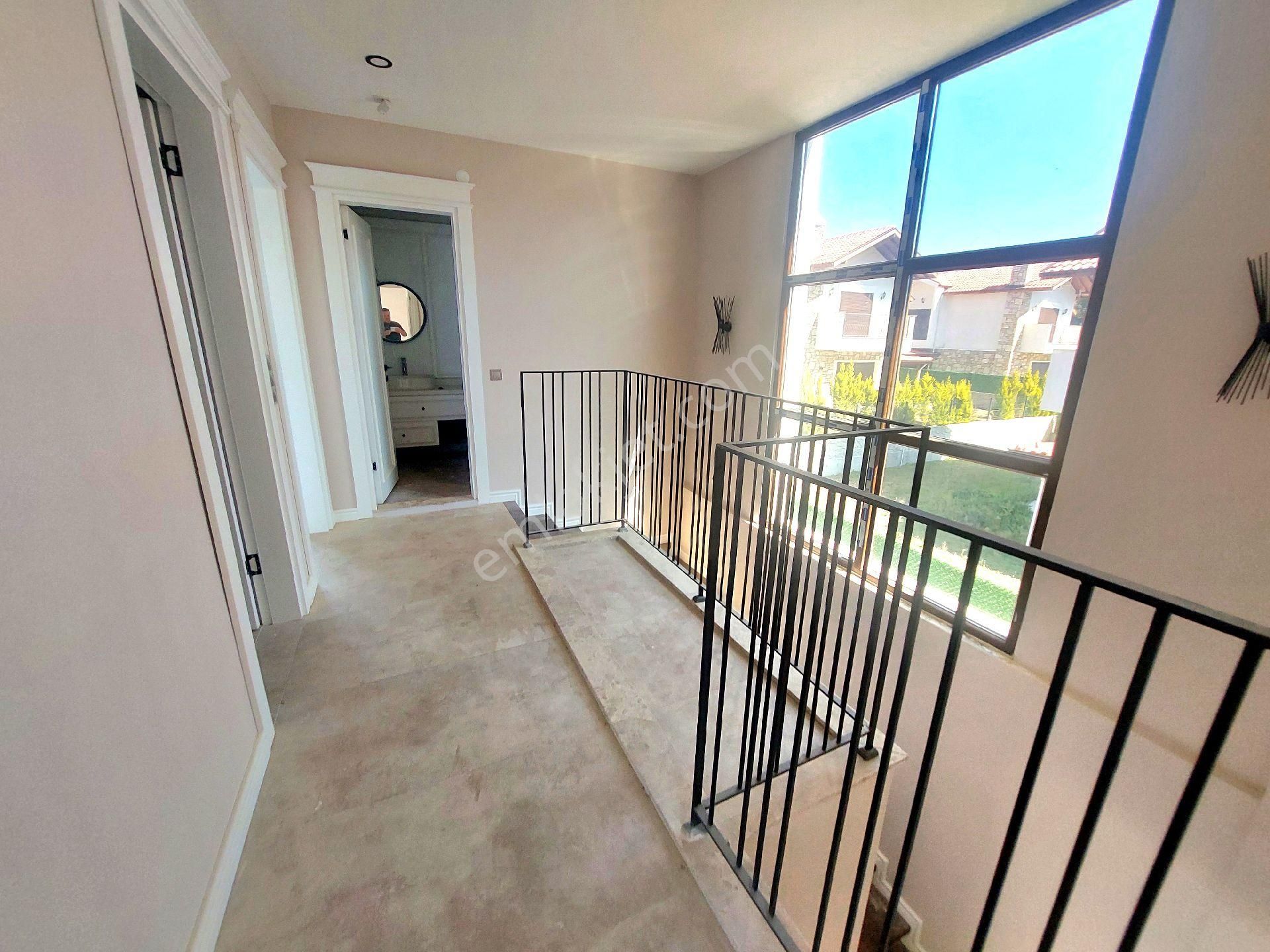 Ata Emlak'tan Özel Havuzlu Tek Müstakil Geniş Bahçeli Sıfır Villa - Görsel 35