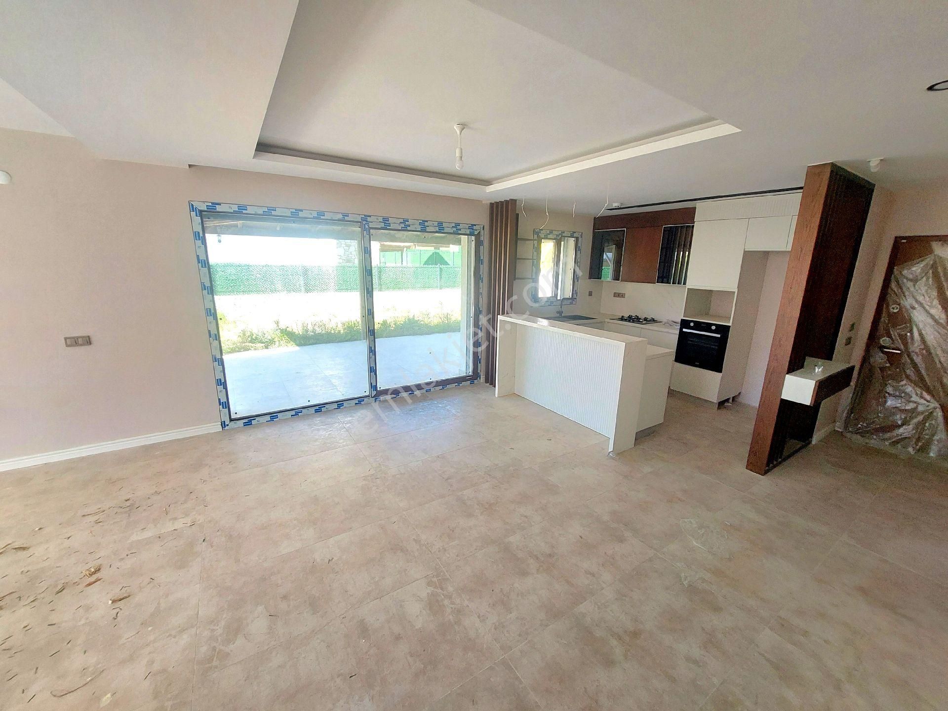 Ata Emlak'tan Özel Havuzlu Tek Müstakil Geniş Bahçeli Sıfır Villa - Görsel 33