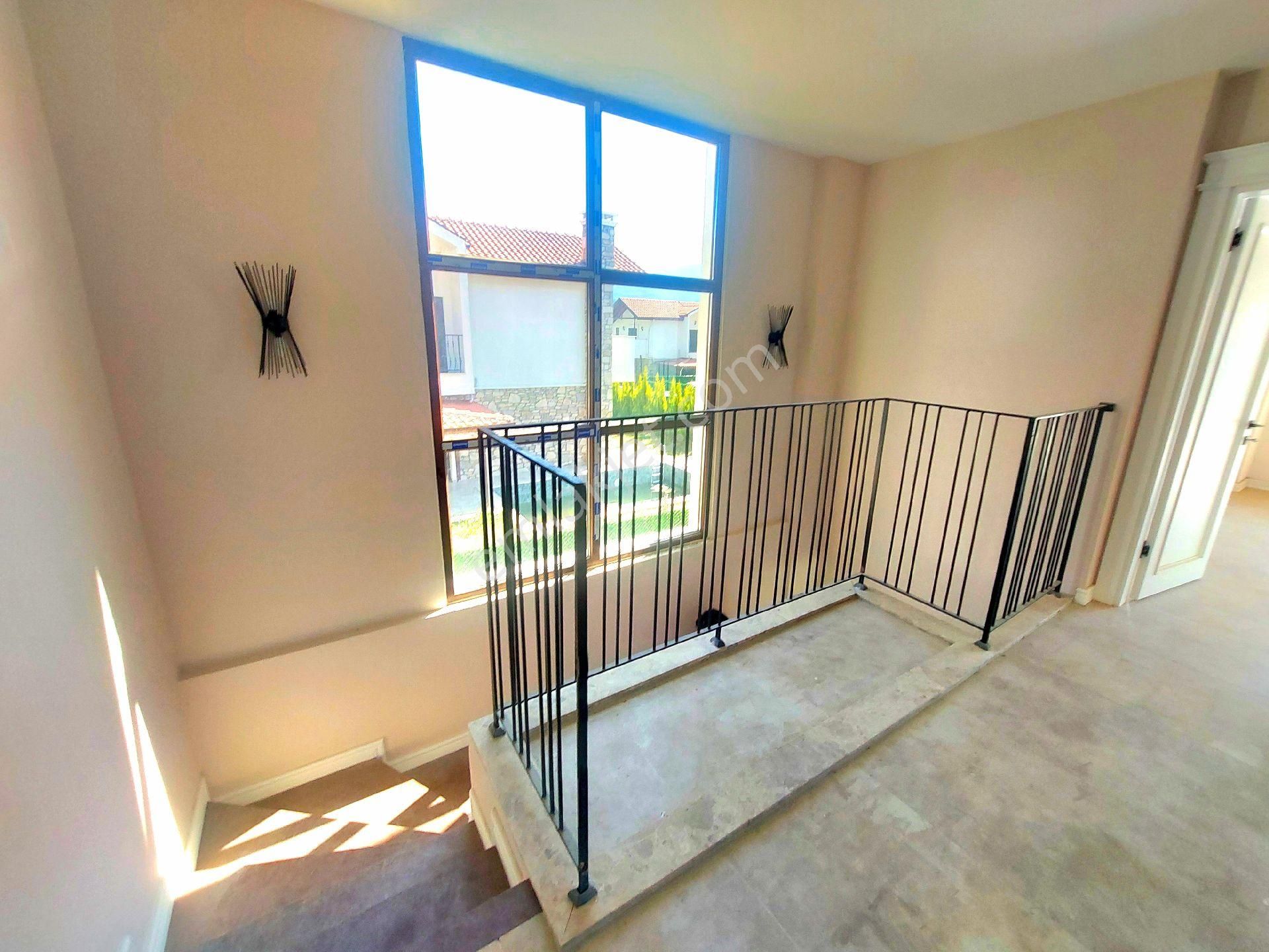 Ata Emlak'tan Özel Havuzlu Tek Müstakil Geniş Bahçeli Sıfır Villa - Görsel 23