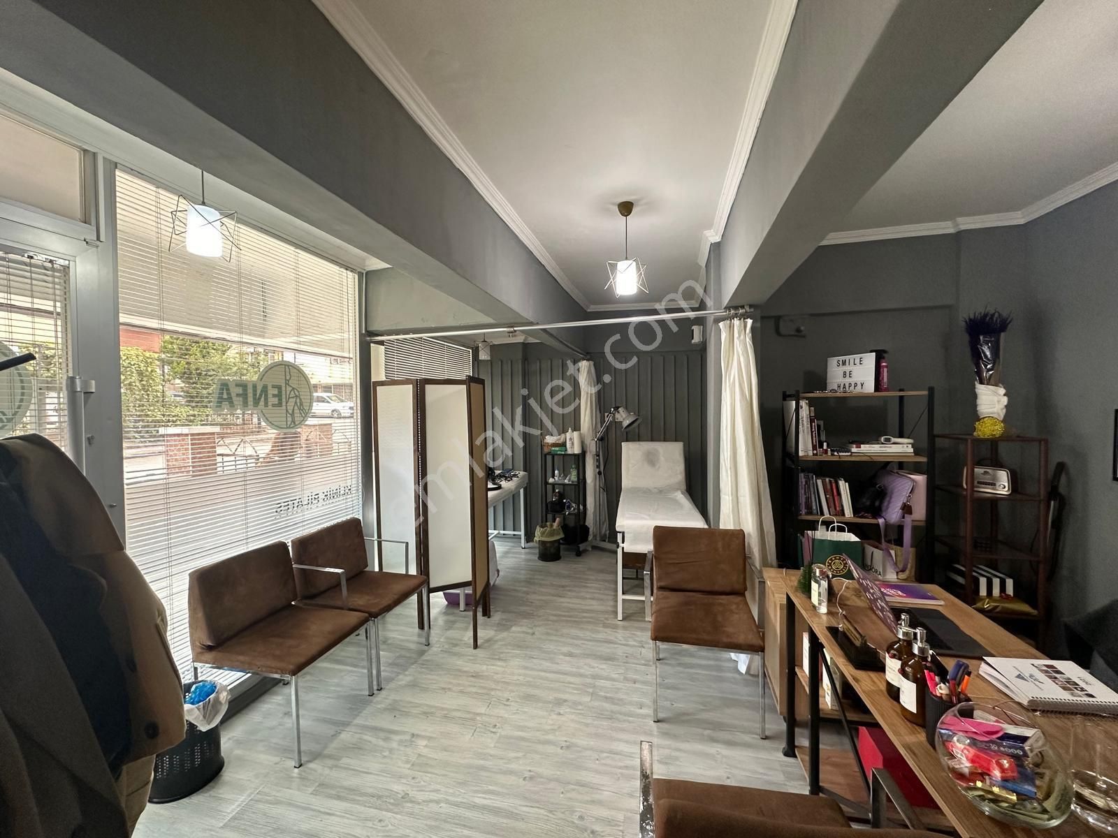 Maltepe İdaeltepe'de 60m2 Şahane Kullanışlı Satılık Dükkan - Görsel 2