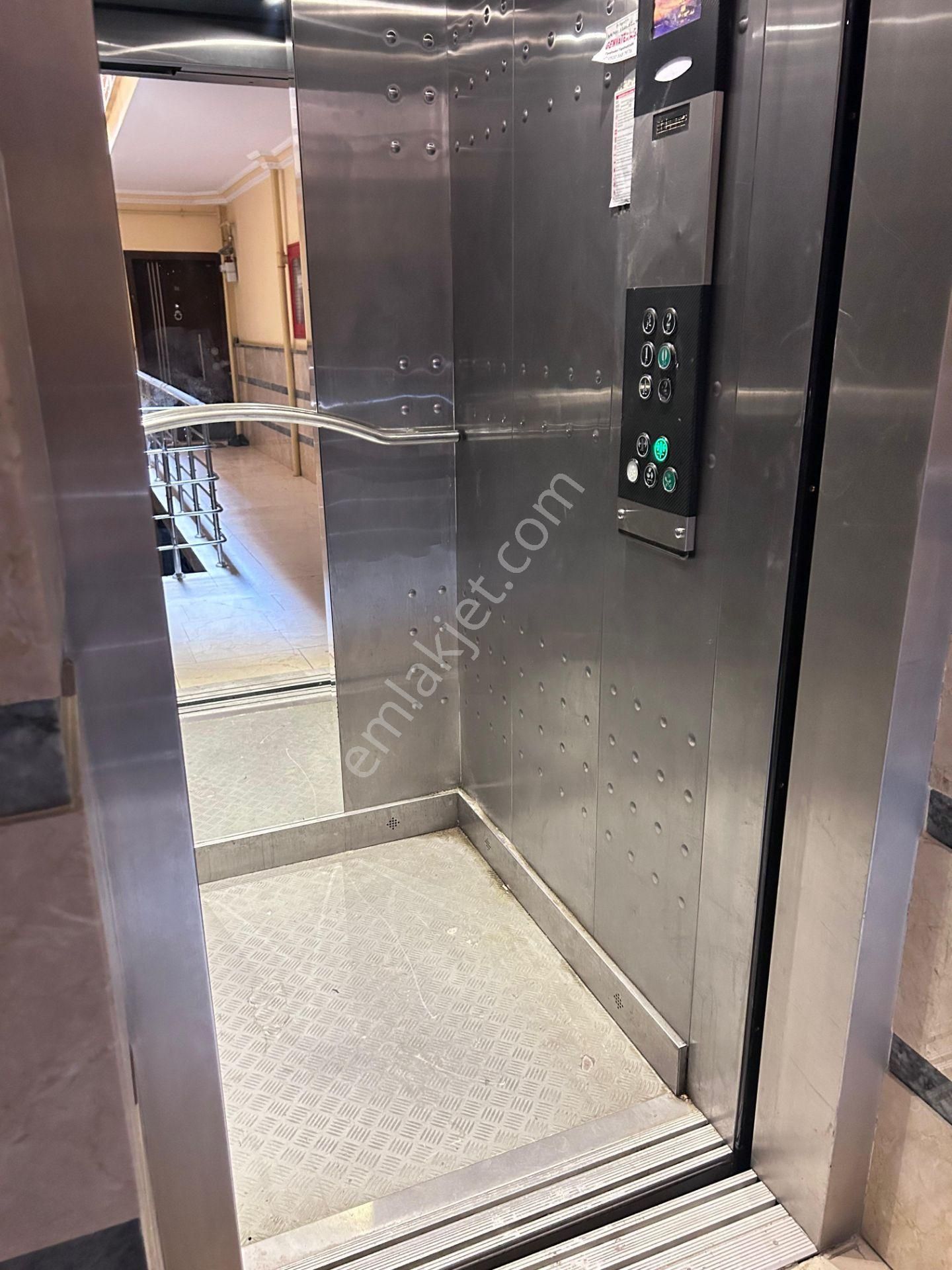 Güneşevler Cemre Parkı Karşısı Ön Cephe Full Yapılı 3+1 Kiralık - Görsel 32