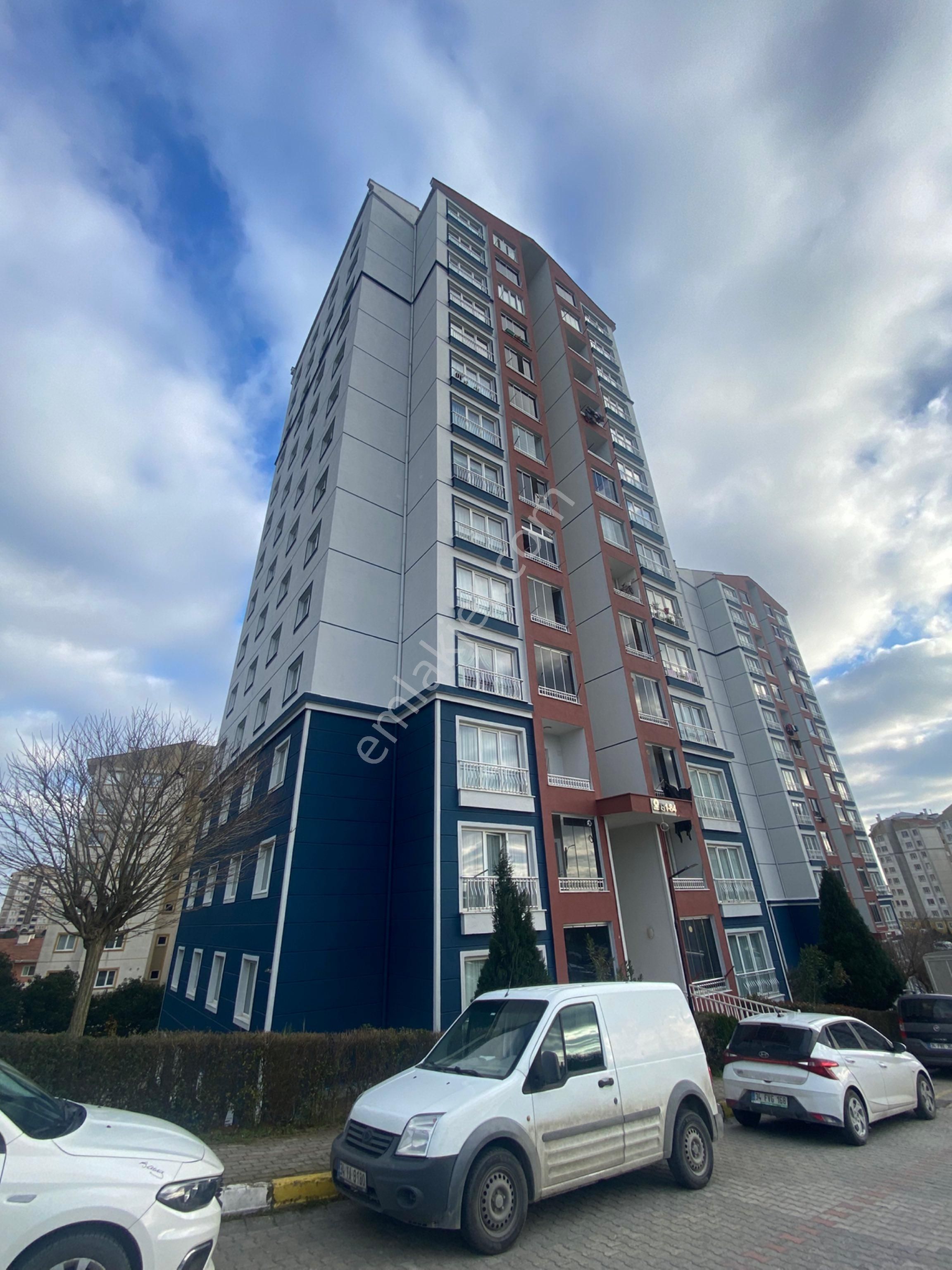 Kayaşehir 12.bölge De 2+1 85m2 Satılık Daire