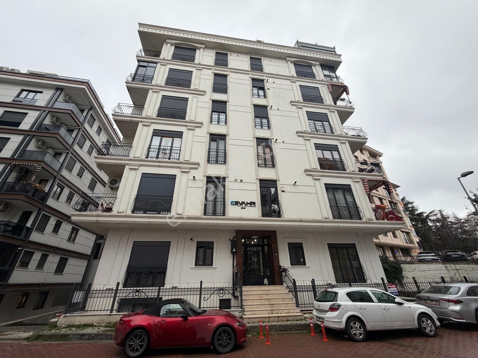 Beşiktaş Emirhan Caddesi Yeni 2+1 Kiralık Yüksek Giriş Daire