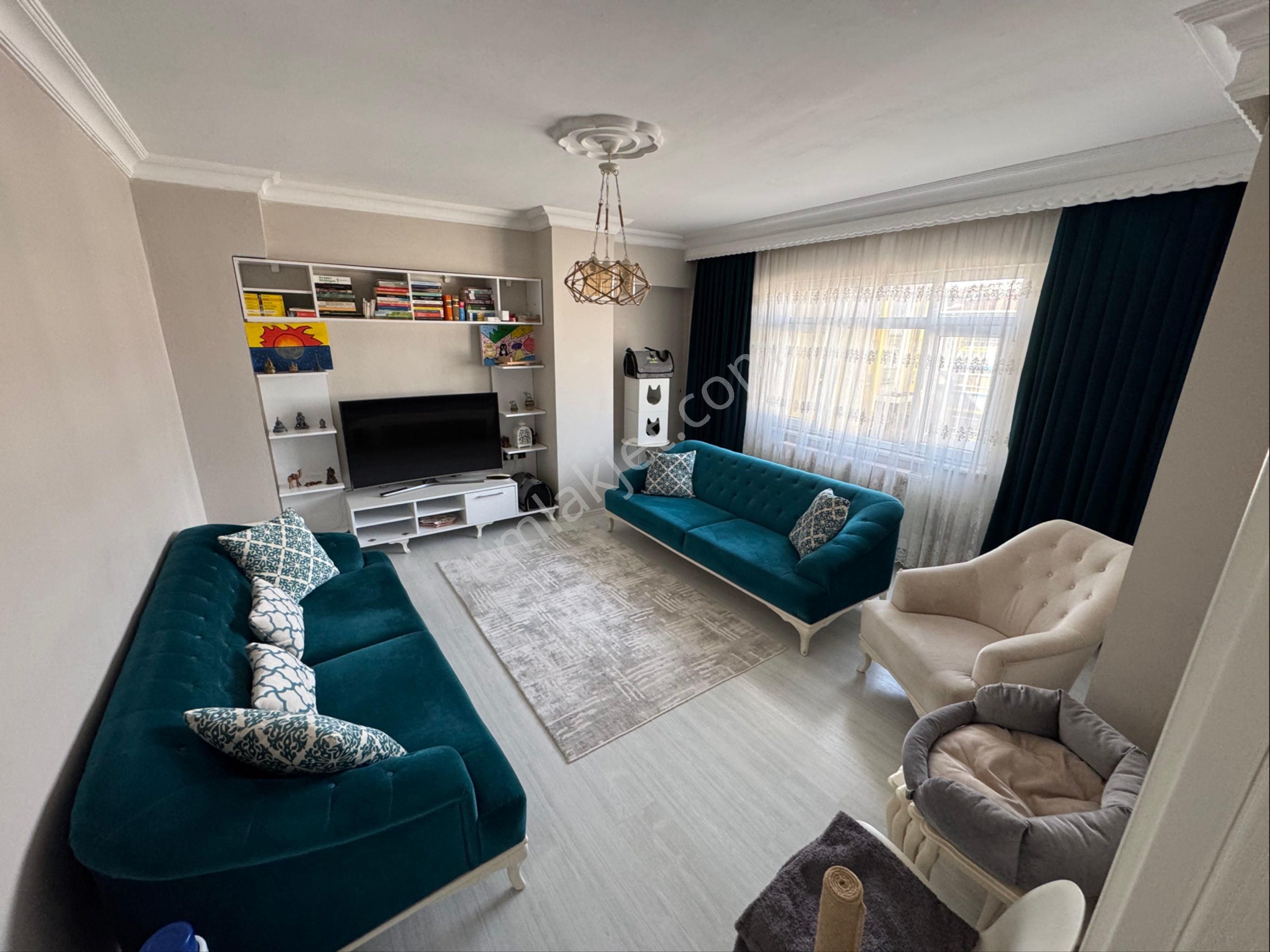 Zaferyapıdan Satılık Daire 3.kat 115m2 2008-2010 Yapı Asansörlü Cebeci Mahde