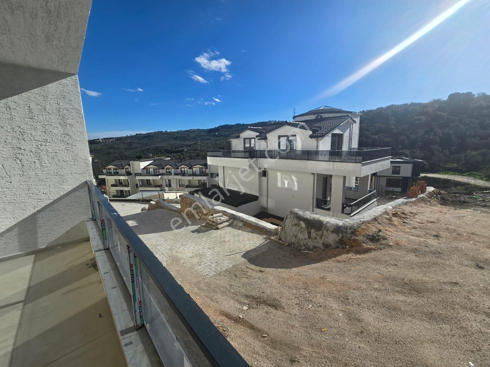 Tırpan'dan Halitpaşa Mah.sıfır Havuzlu Site İçerisinde 3+1 Daire