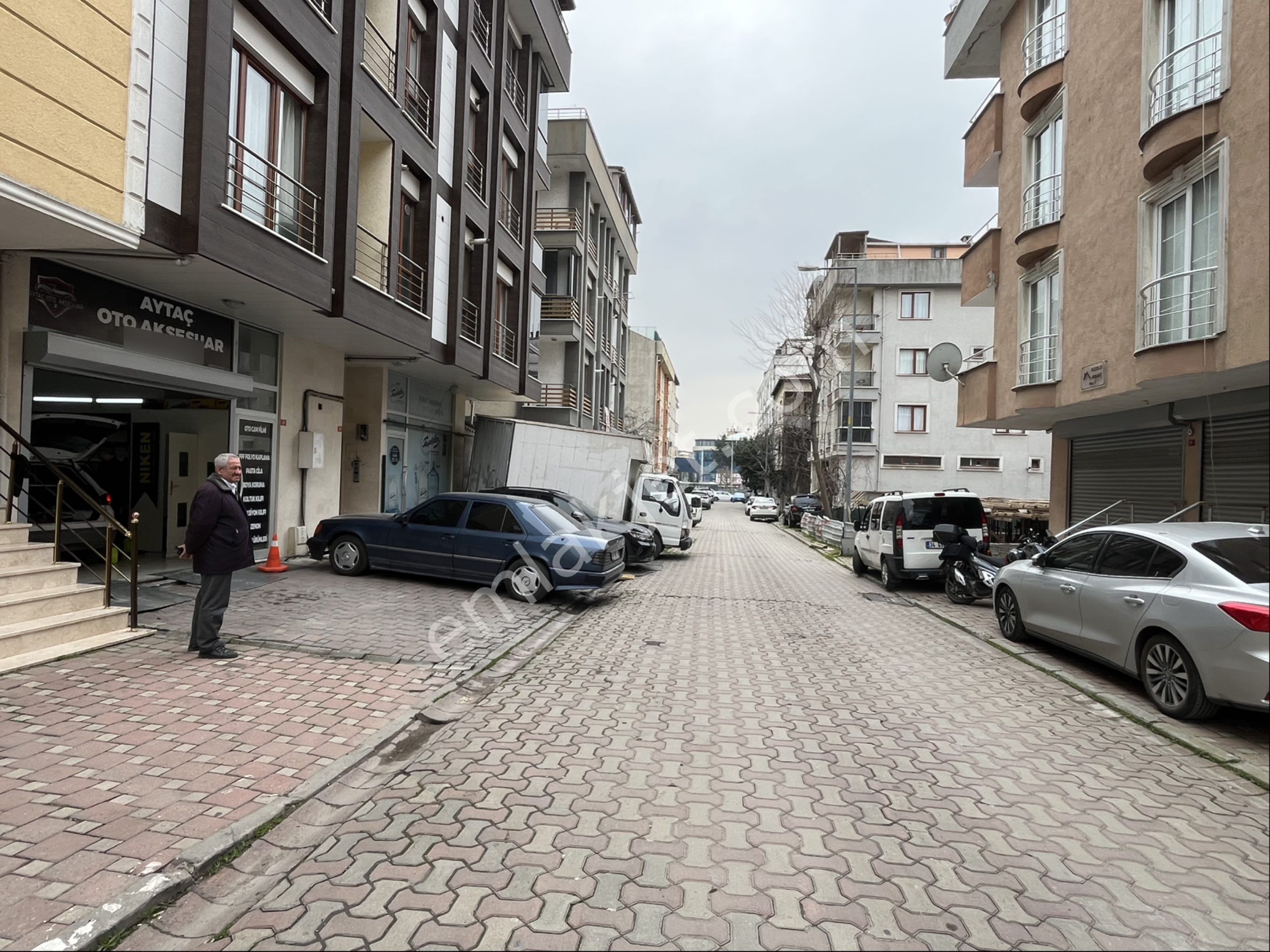 Acil Kiracılı Düz Ayak Girişli Dükkan - Görsel 3