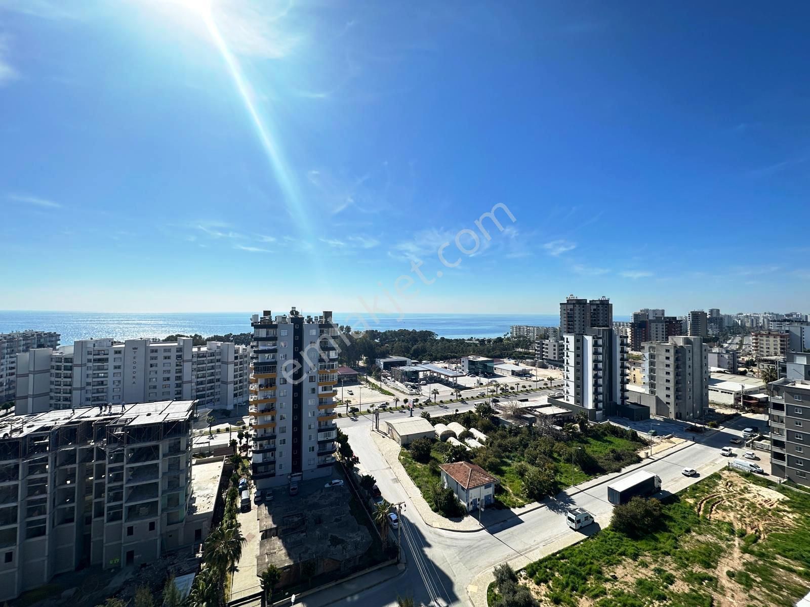 Ergün'den İstiklal'de Deniz Manzaralı, Site İçi 3+1 Daire