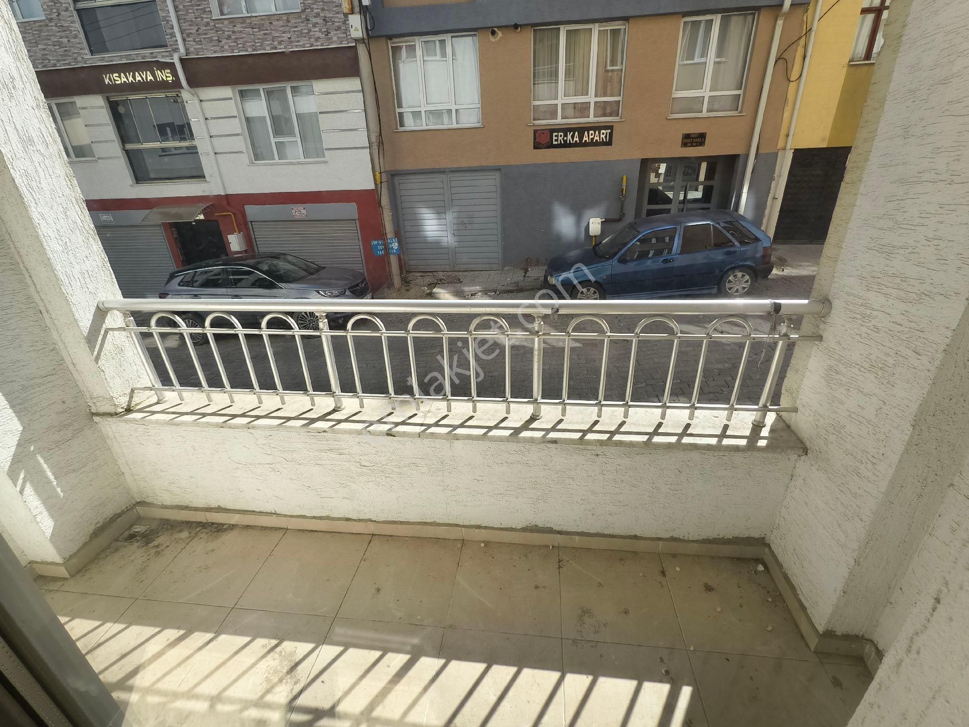 Pera'dan Emek Kapalı Pazar Yakını 3+1 Satılık Giriş Kat Daire - Görsel 5