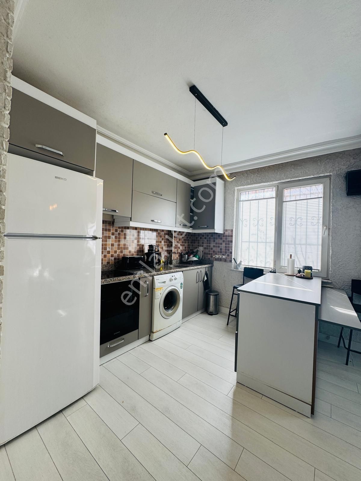 Ana Cadde Yakını İçi Full Yenilenmiş Şık 2+1 - Görsel 12