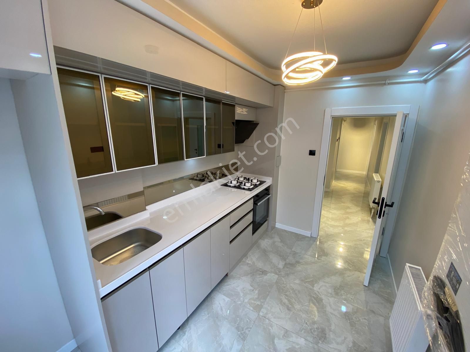 Yılmaz Gayrimenkul'den Malazgirt Mahallesinde Giriş Katta Full Yapılı Lüks Daire - Görsel 32