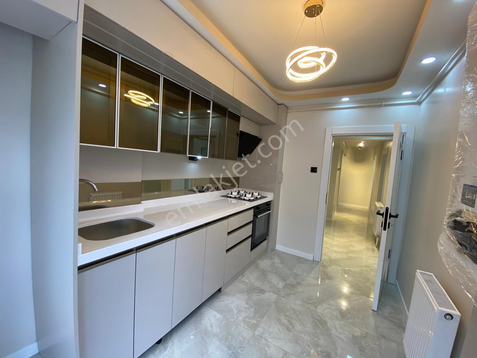 Yılmaz Gayrimenkul'den Malazgirt Mahallesinde Giriş Katta Full Yapılı Lüks Daire - Görsel 21