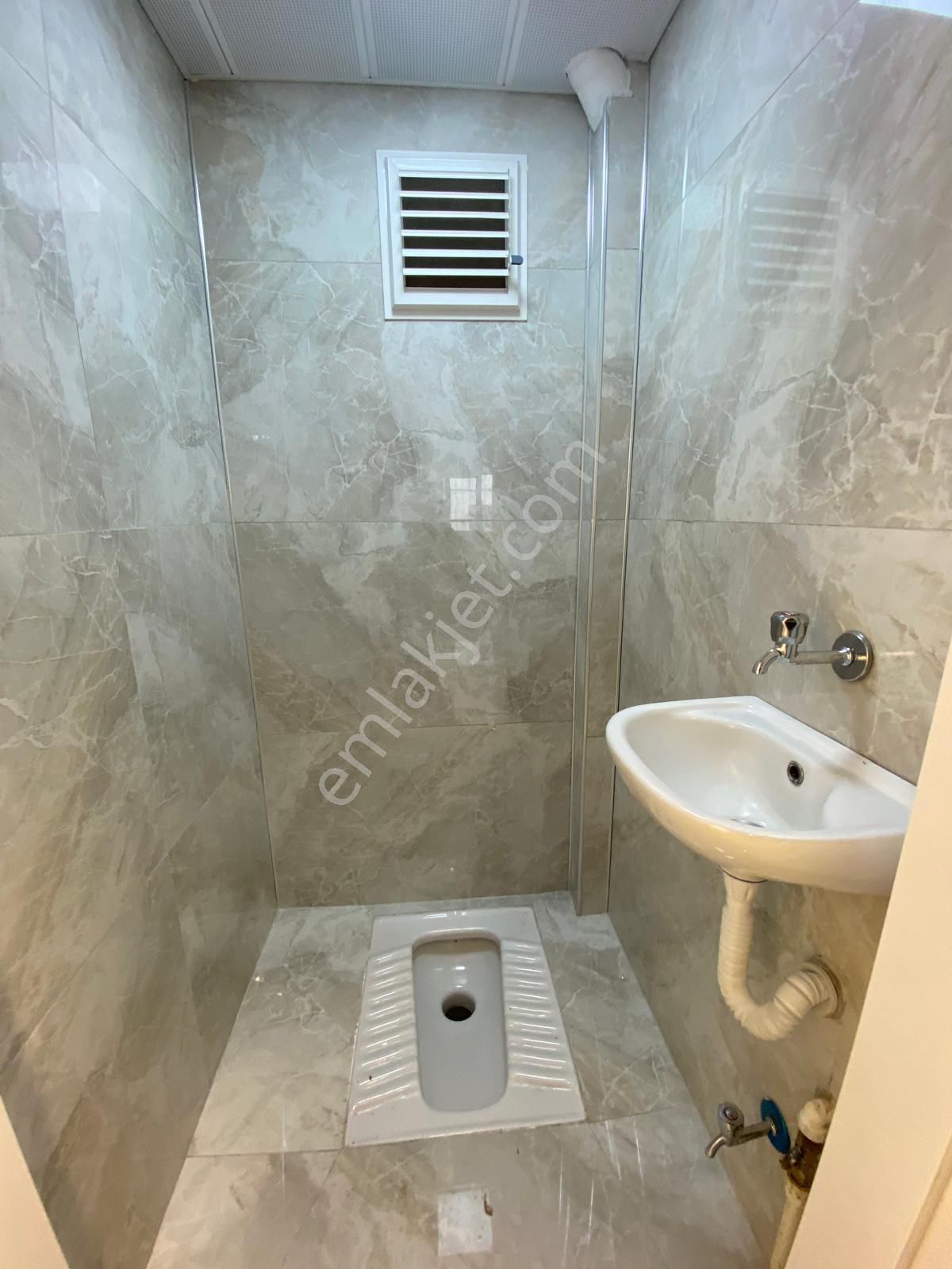 Yılmaz Gayrimenkul'den Malazgirt Mahallesinde Giriş Katta Full Yapılı Lüks Daire - Görsel 20