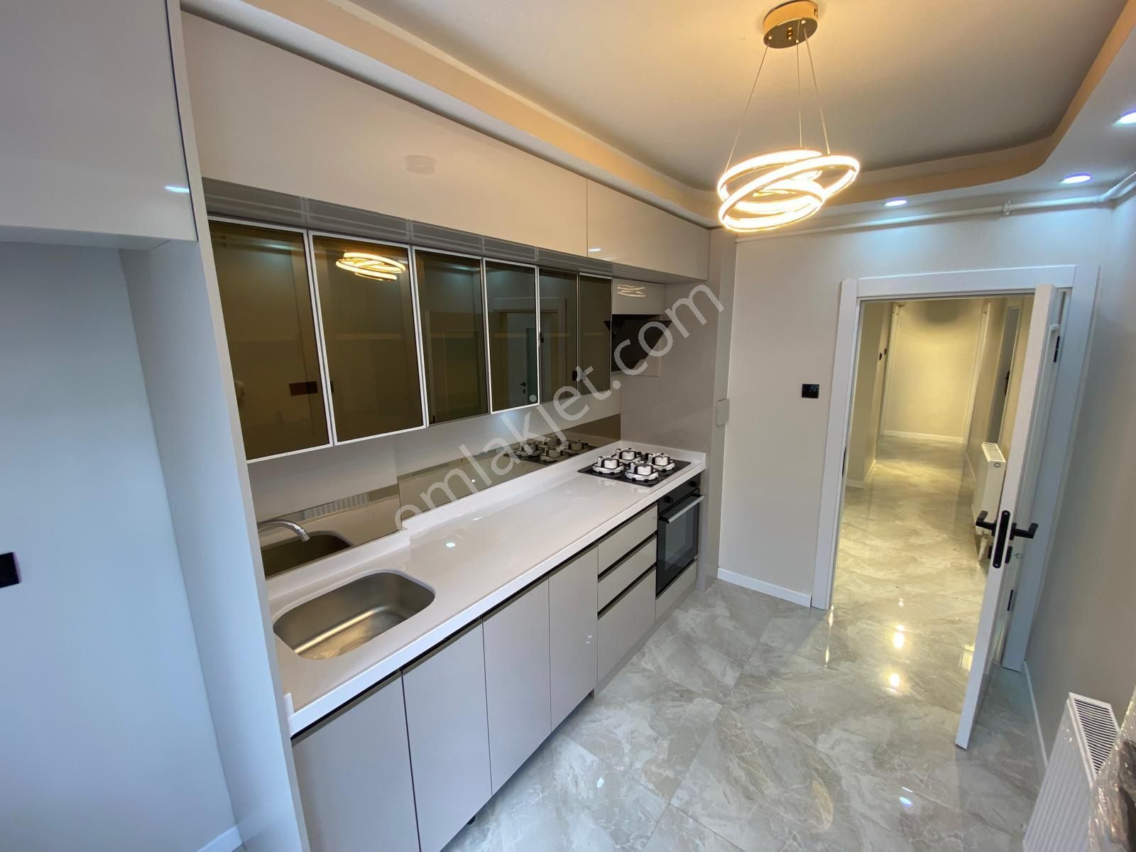 Yılmaz Gayrimenkul'den Malazgirt Mahallesinde Giriş Katta Full Yapılı Lüks Daire - Görsel 18