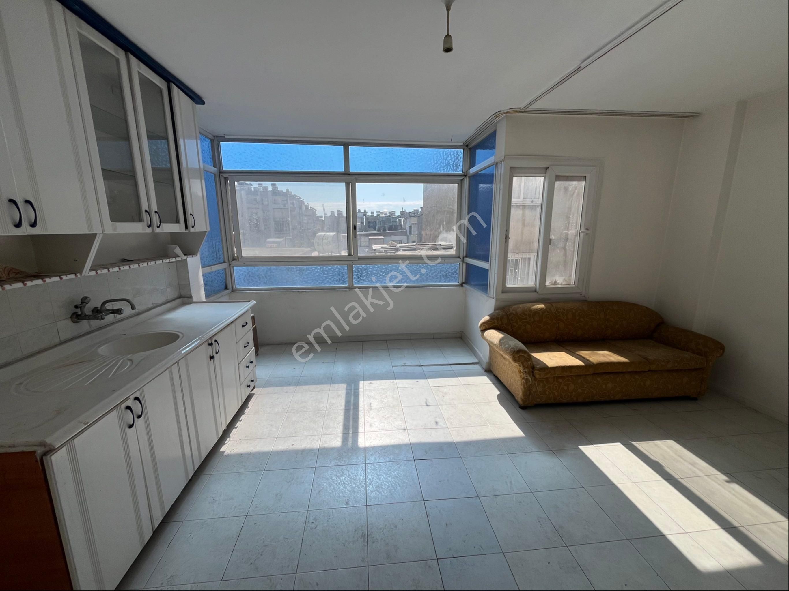 Beykent Den Satılık Asansörlü Daire