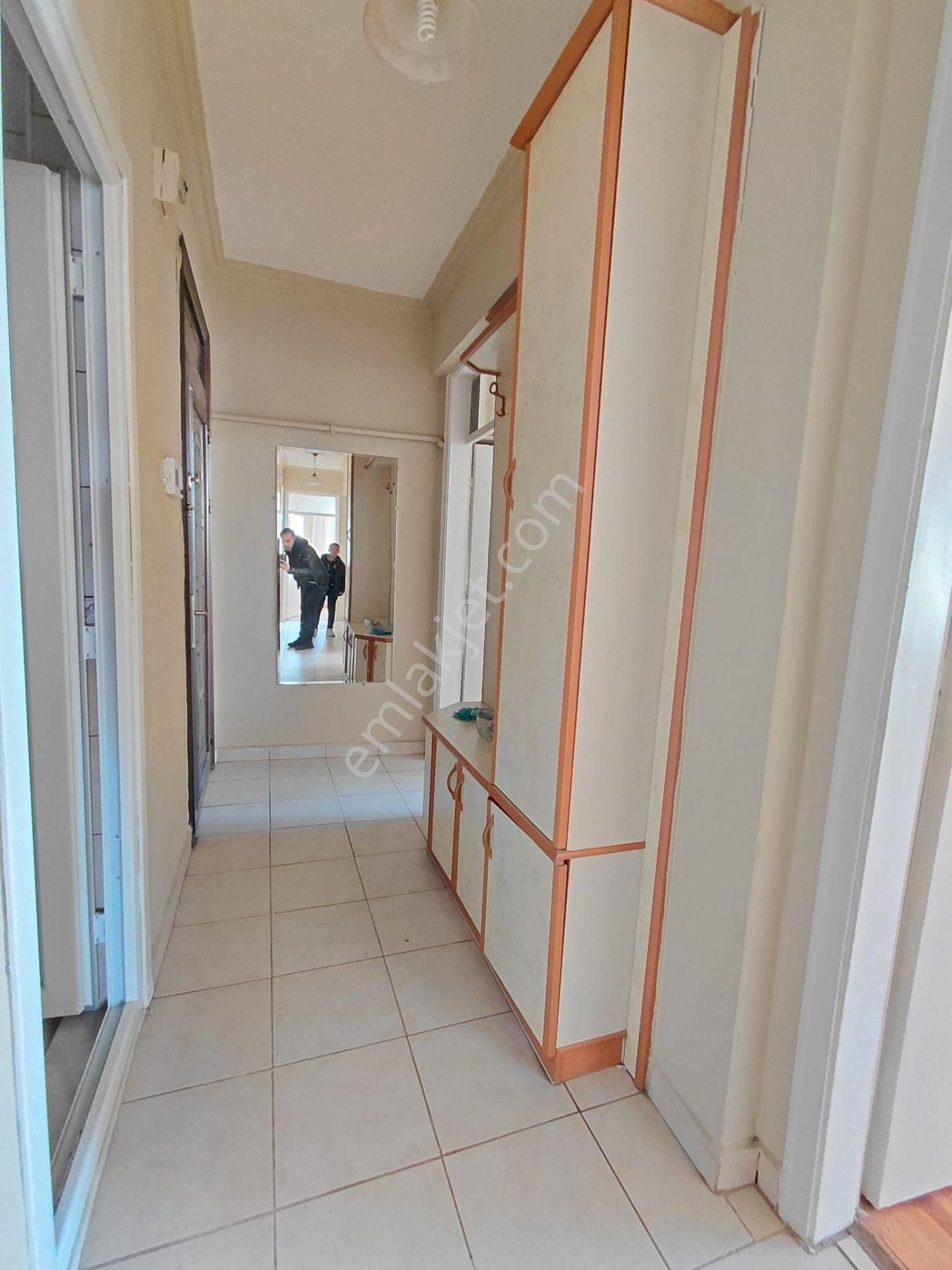 Emrah Çiftci'den Selçuklu Dumlupınar Mah.teknik Lise Yanı Kiralık 2+1 Bakımlı Daire - Görsel 28