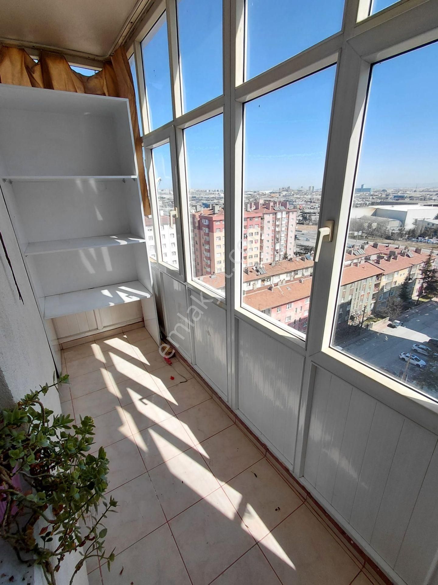 Emrah Çiftci'den Selçuklu Dumlupınar Mah.teknik Lise Yanı Kiralık 2+1 Bakımlı Daire - Görsel 31