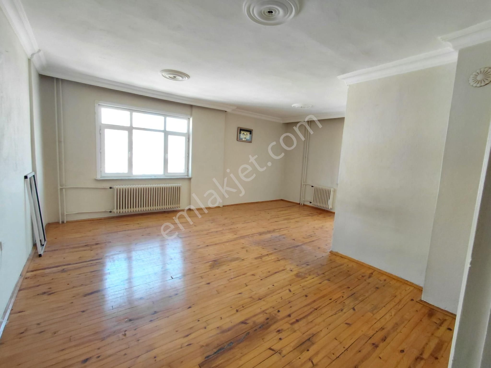 Emrah Çiftci'den Selçuklu Dumlupınar Mah.teknik Lise Yanı Kiralık 2+1 Bakımlı Daire - Görsel 5