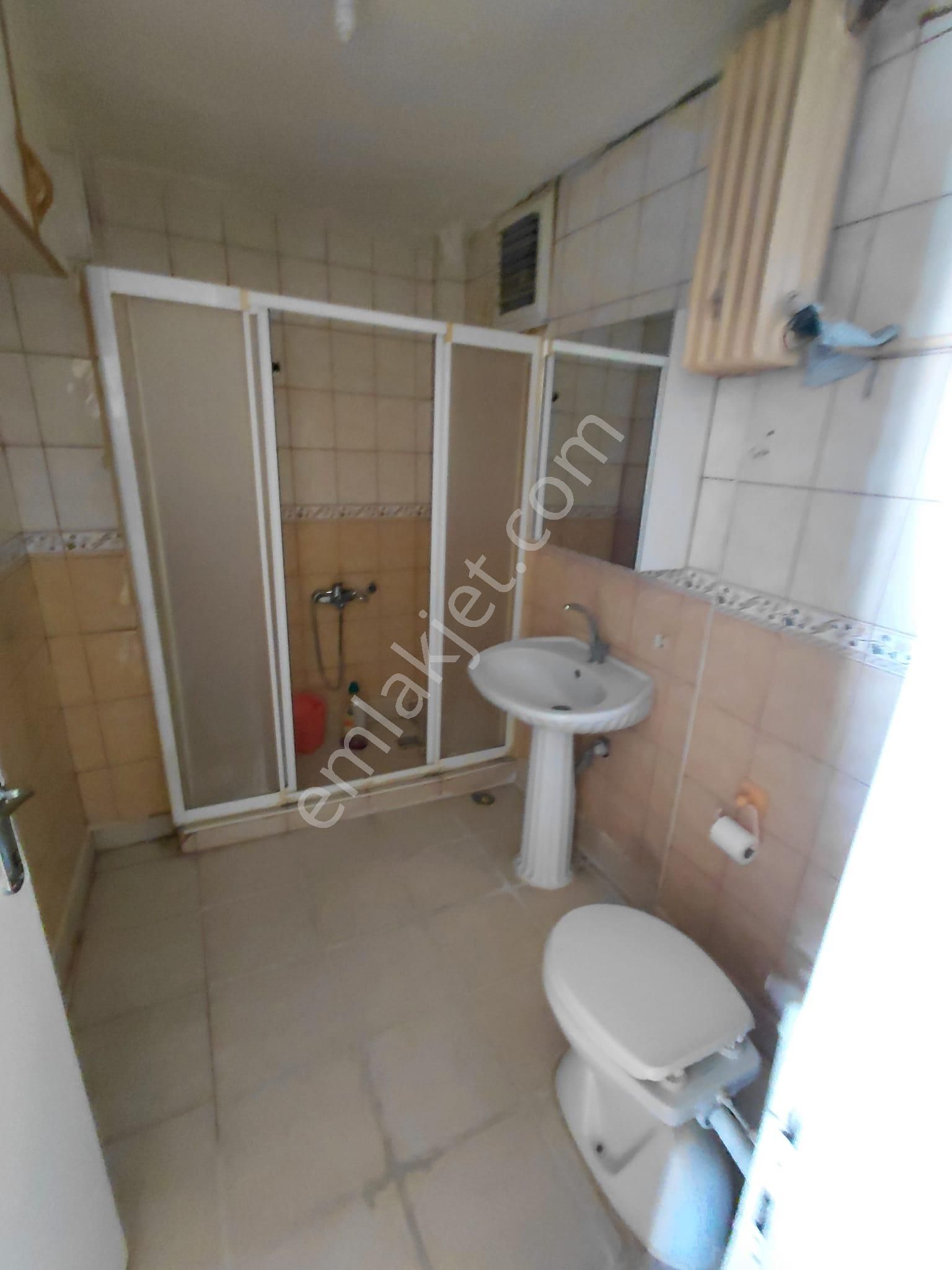 Emrah Çiftci'den Selçuklu Dumlupınar Mah.teknik Lise Yanı Kiralık 2+1 Bakımlı Daire - Görsel 10