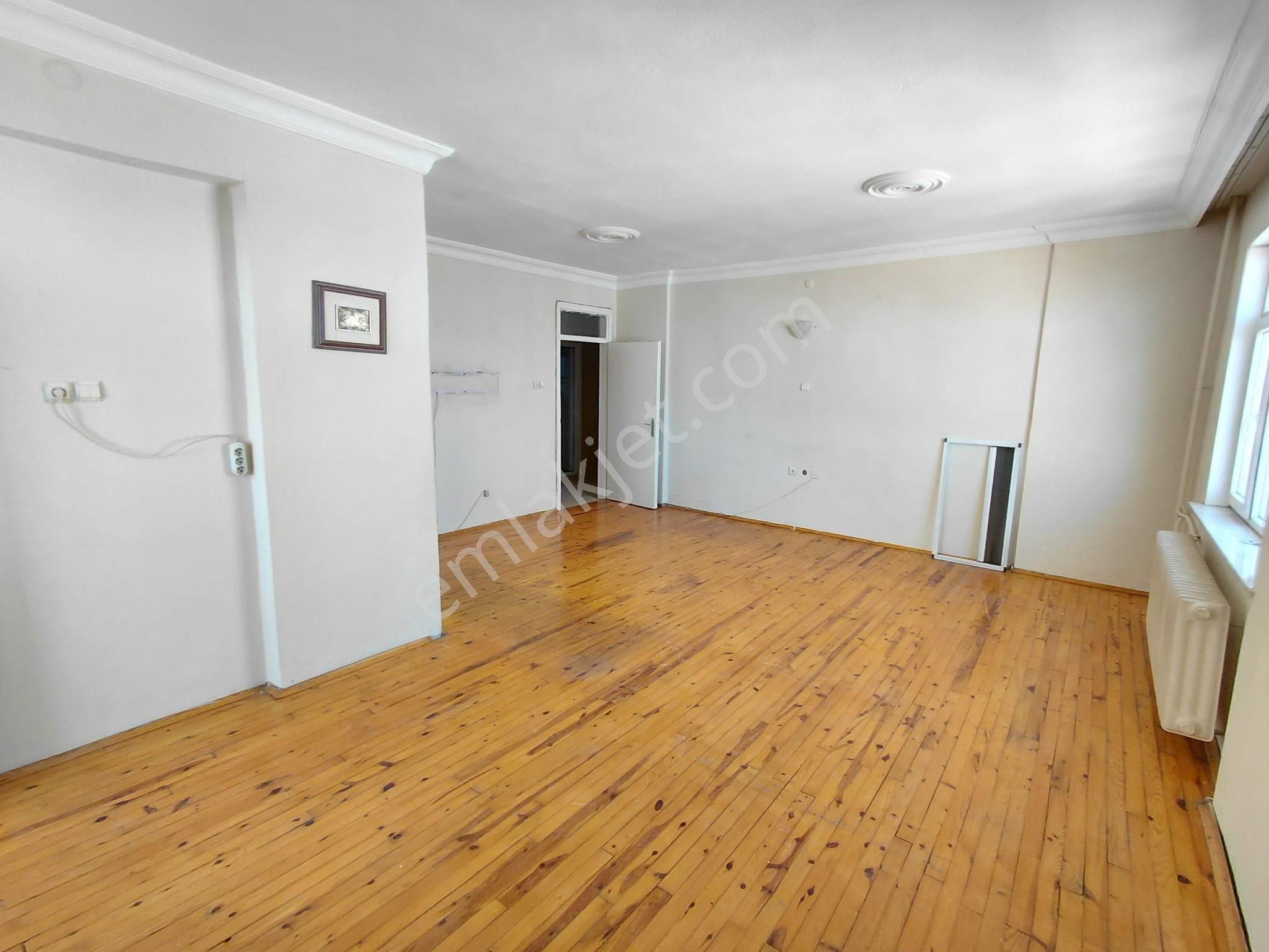 Emrah Çiftci'den Selçuklu Dumlupınar Mah.teknik Lise Yanı Kiralık 2+1 Bakımlı Daire - Görsel 24