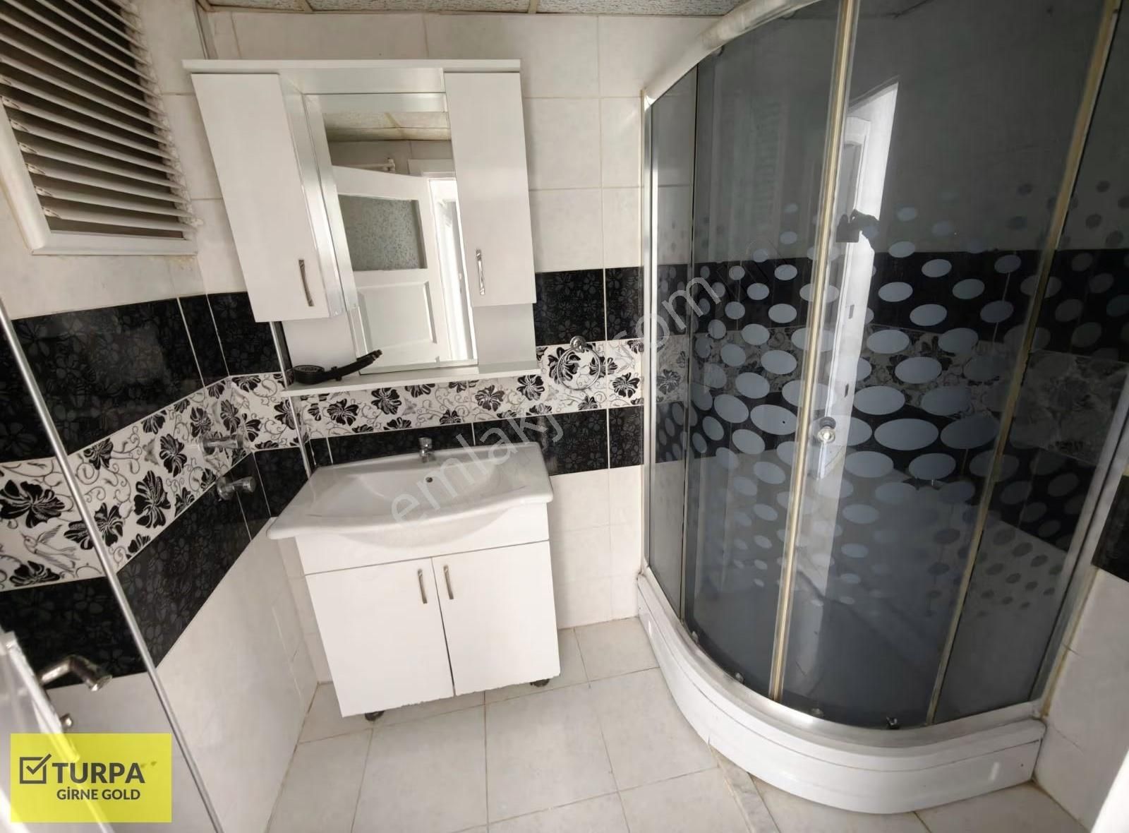 Karşıyaka Örnekköyde Kiralık 3+1 Daire - Görsel 5