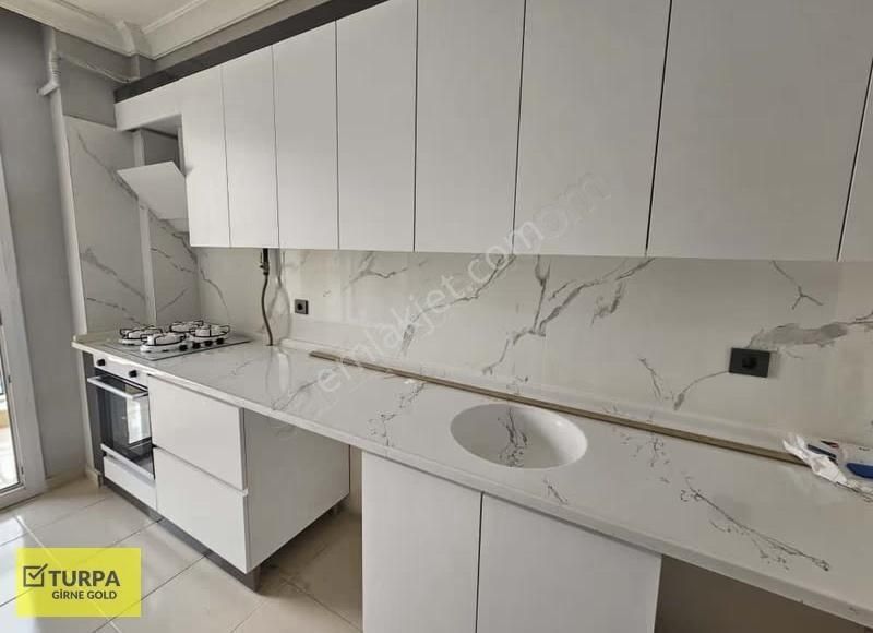 Karşıyaka Örnekköyde Kiralık 3+1 Daire - Görsel 13