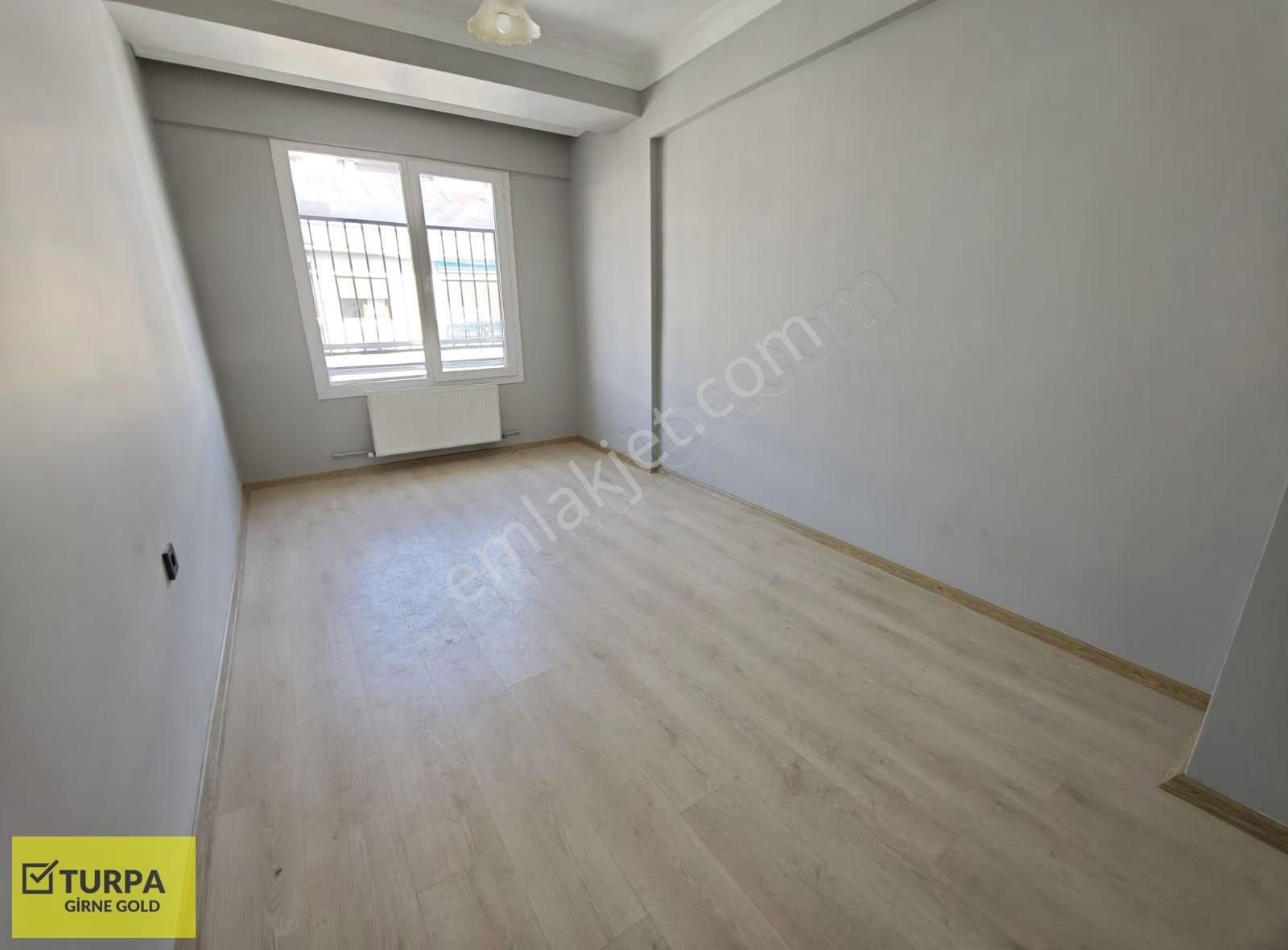 Karşıyaka Örnekköyde Kiralık 3+1 Daire - Görsel 12