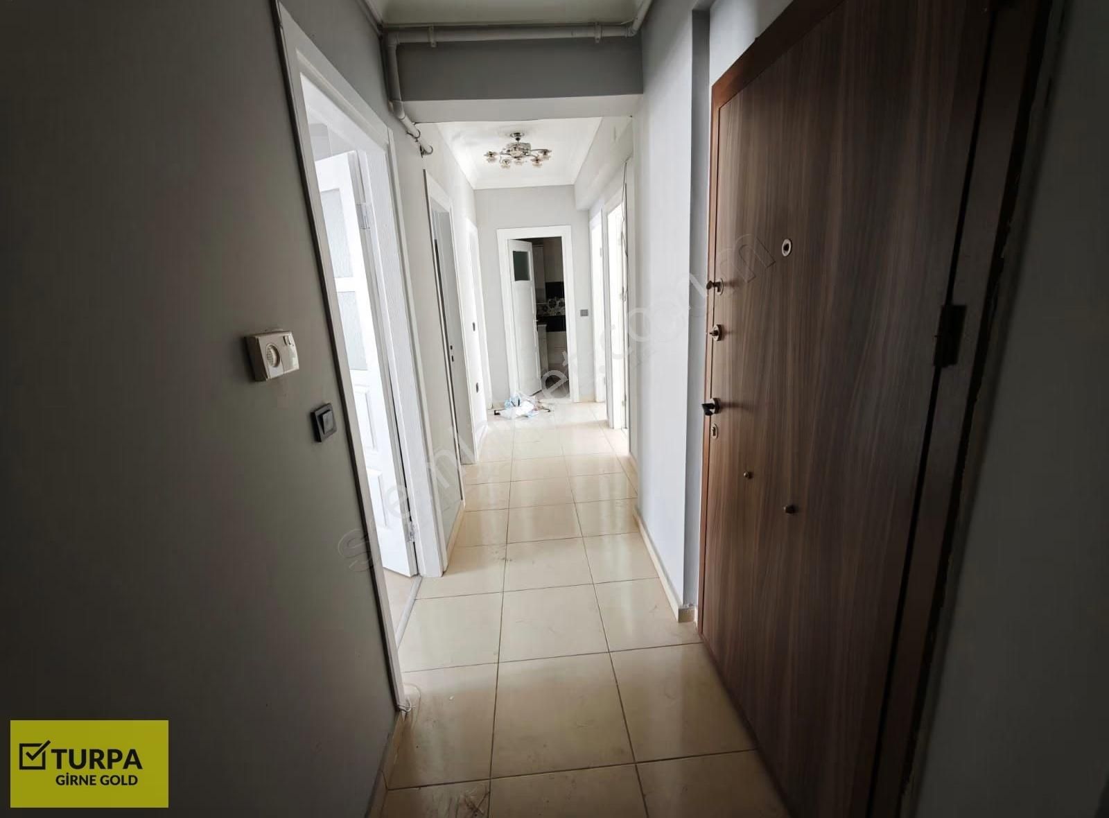 Karşıyaka Örnekköyde Kiralık 3+1 Daire - Görsel 4