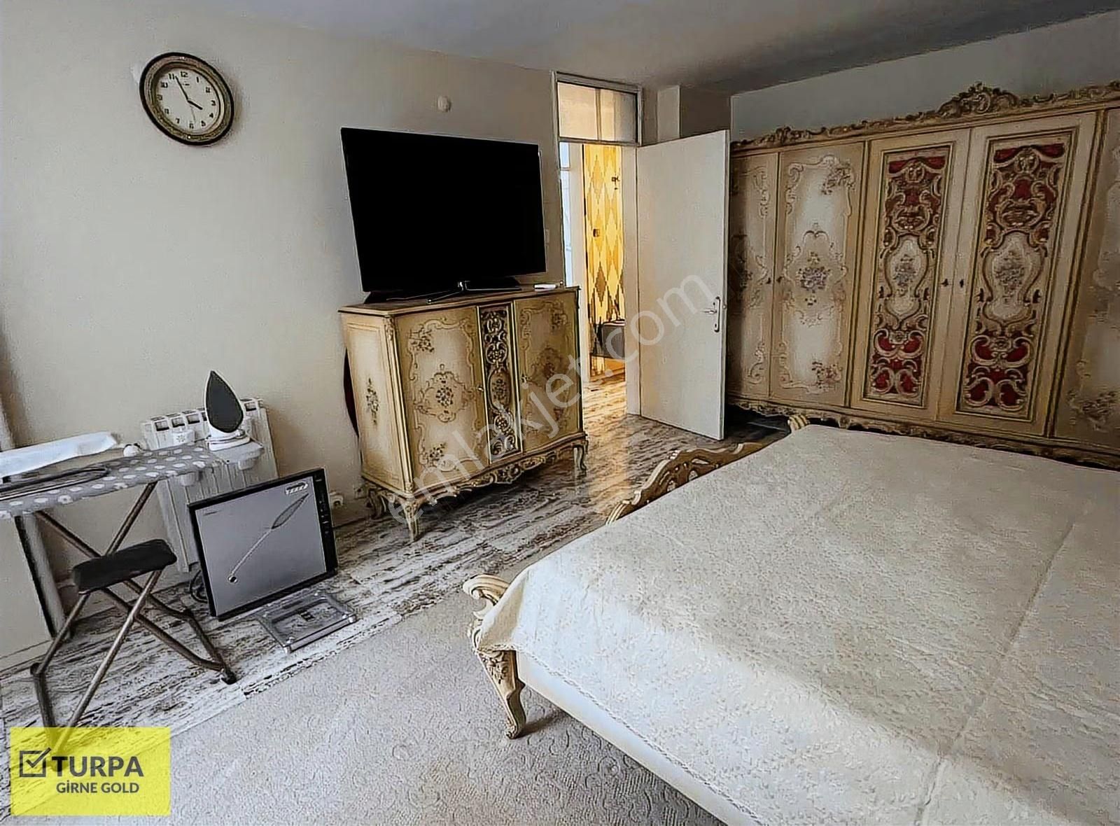 Karşıyaka Sahilde Muhteşem Deniz Manzaralı Eşyalı Satılık Daire - Görsel 16