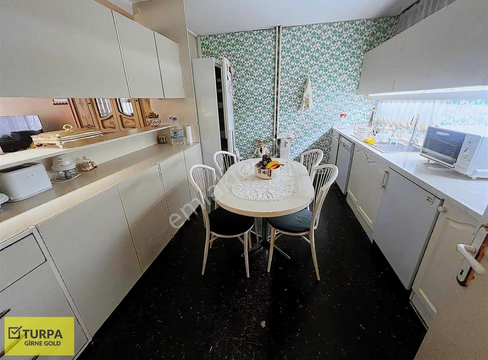 Karşıyaka Sahilde Muhteşem Deniz Manzaralı Eşyalı Satılık Daire - Görsel 11