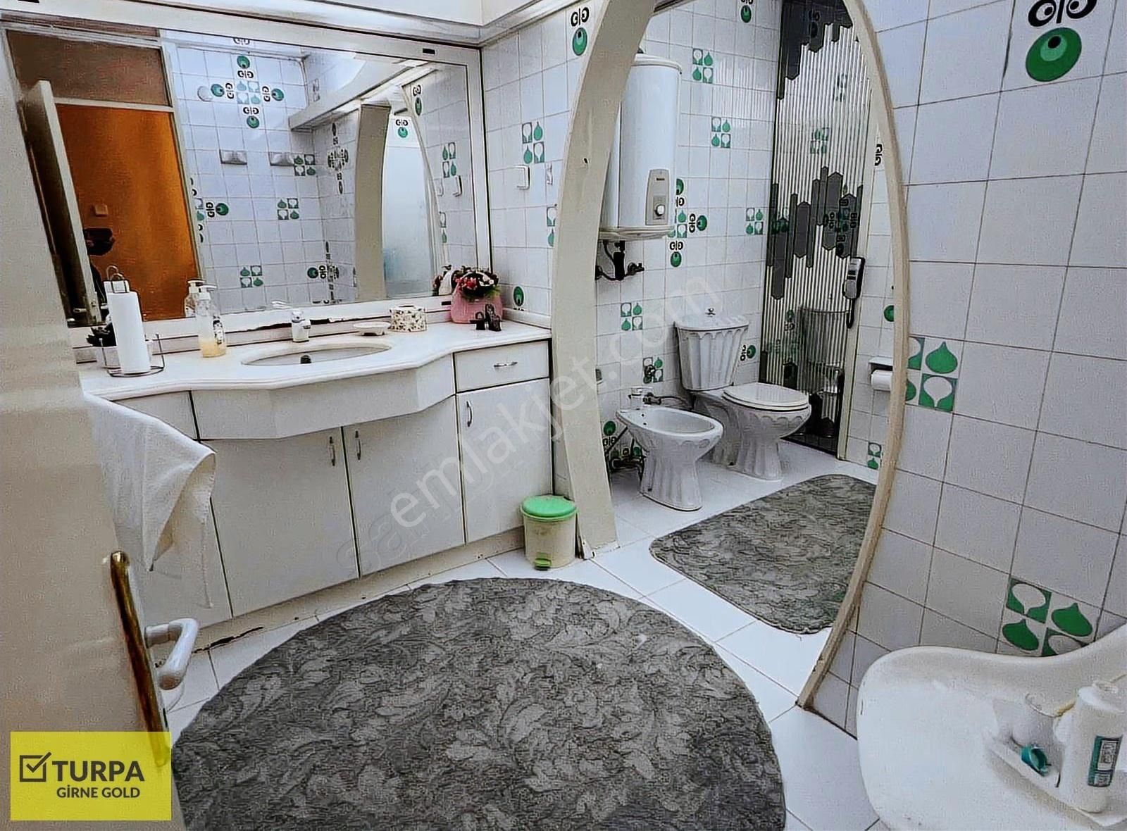 Karşıyaka Sahilde Muhteşem Deniz Manzaralı Eşyalı Satılık Daire - Görsel 9