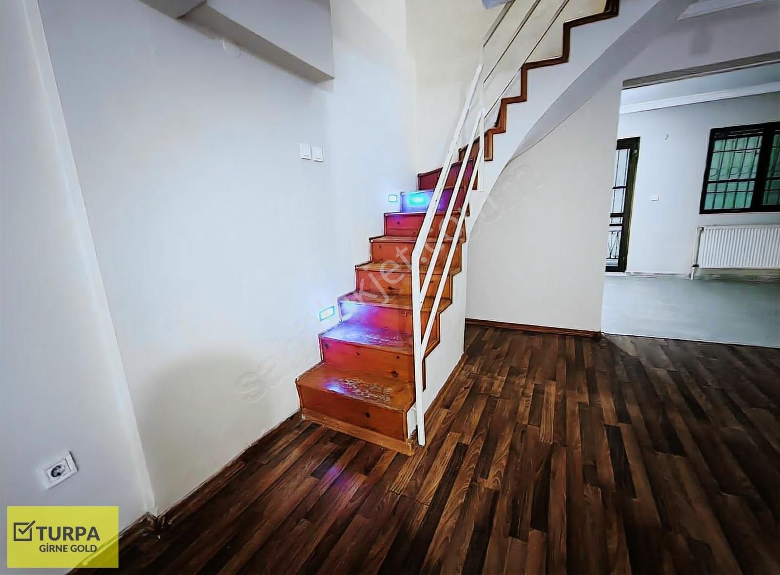 Karşıyaka Goncalar Da Kiralık 3+1 Dubleks Daire - Görsel 8