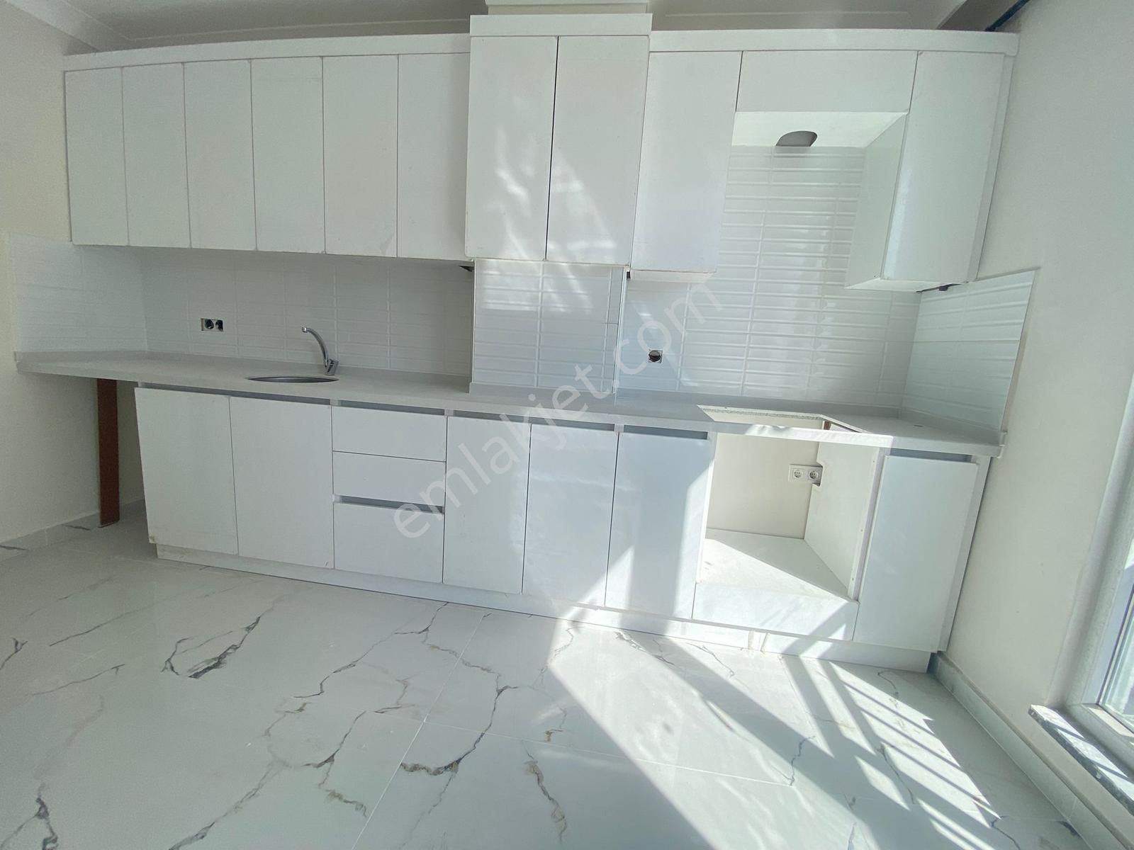 Sultanbeyli Hamidiye Mahallesinde Geniş Ve Ferah 2+1 Daire - Görsel 9