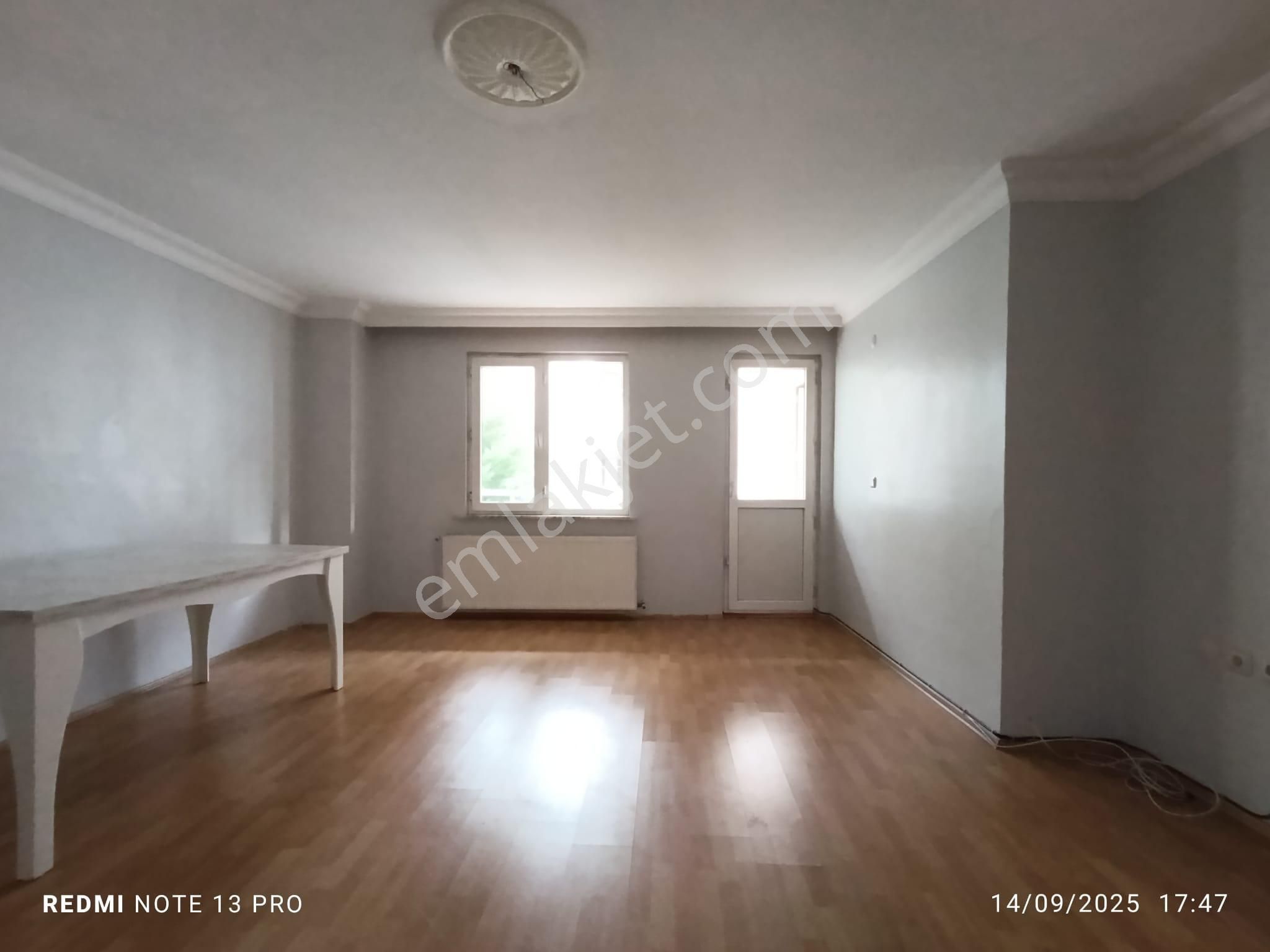Çekmeköy Hamidiye Mh Kiralık 2+1 110m2 Ara Kat Daire - Görsel 4