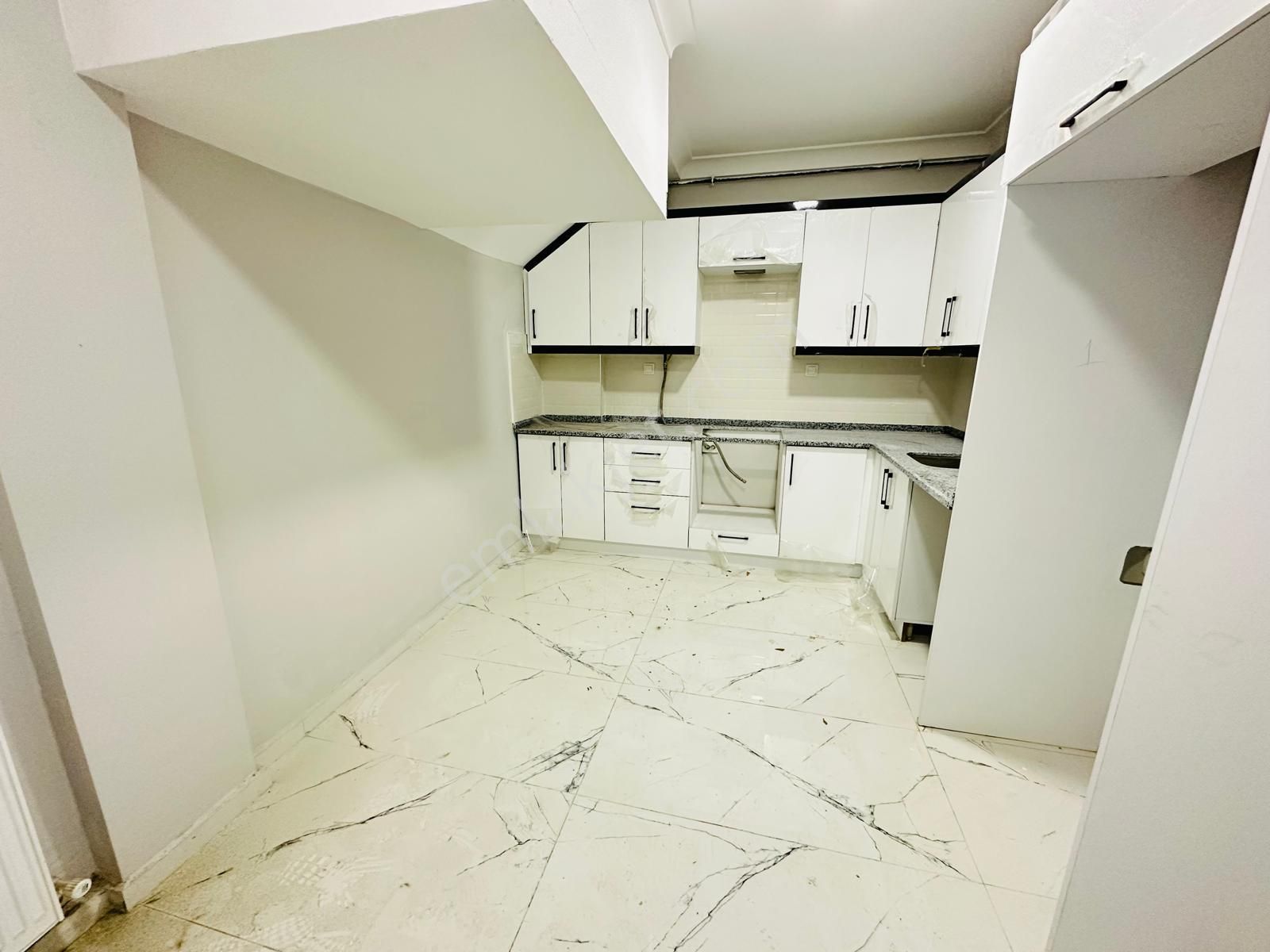 Has Seba'da Fevziçakmak'ta 2+1 85m2 Kullanışlı Lüx Yapımlı Daire - Görsel 10