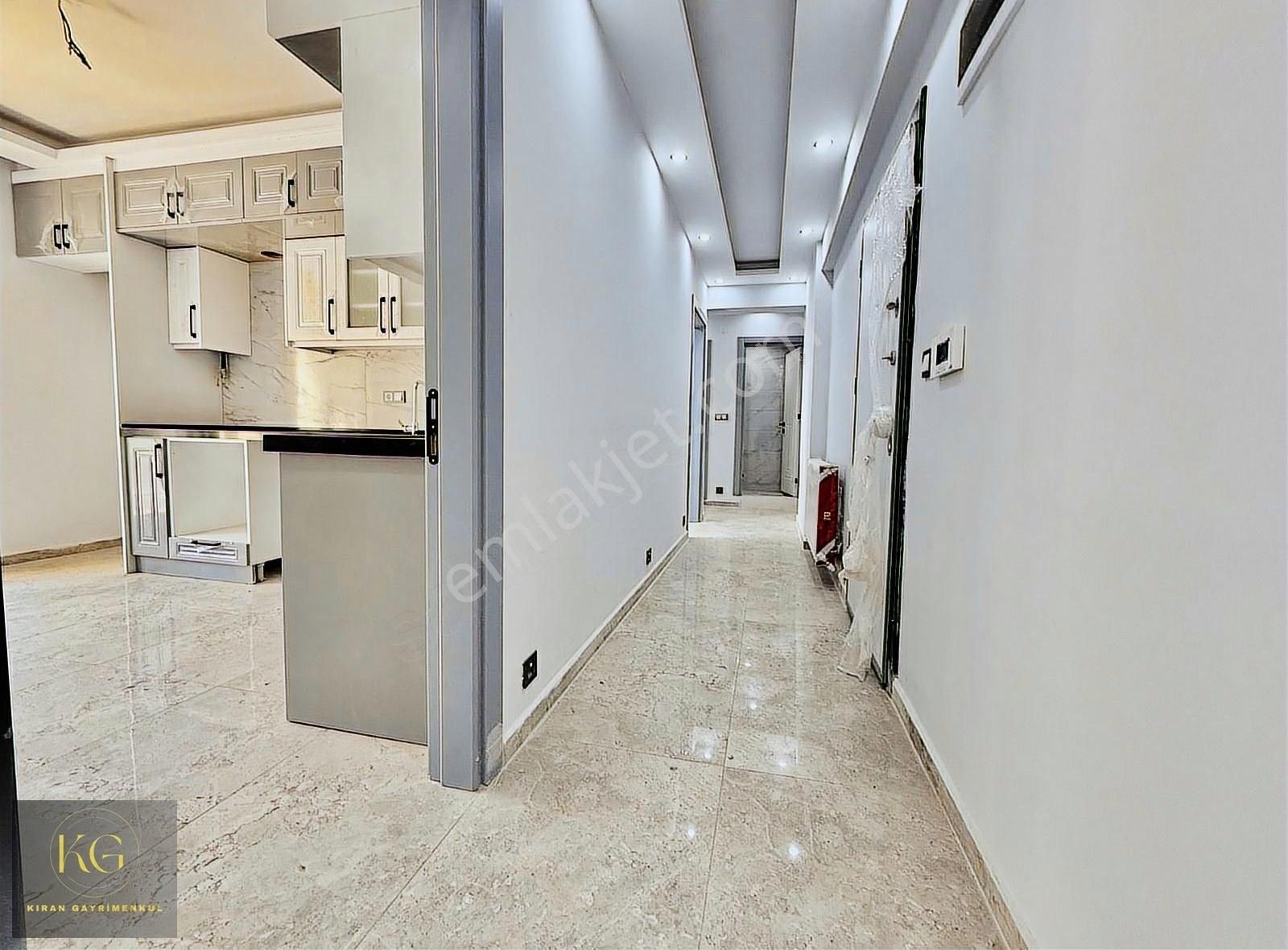 Manisa Yunusemre Akmescit Mahallesinde Satılık 2+1 Ara Kat Daire