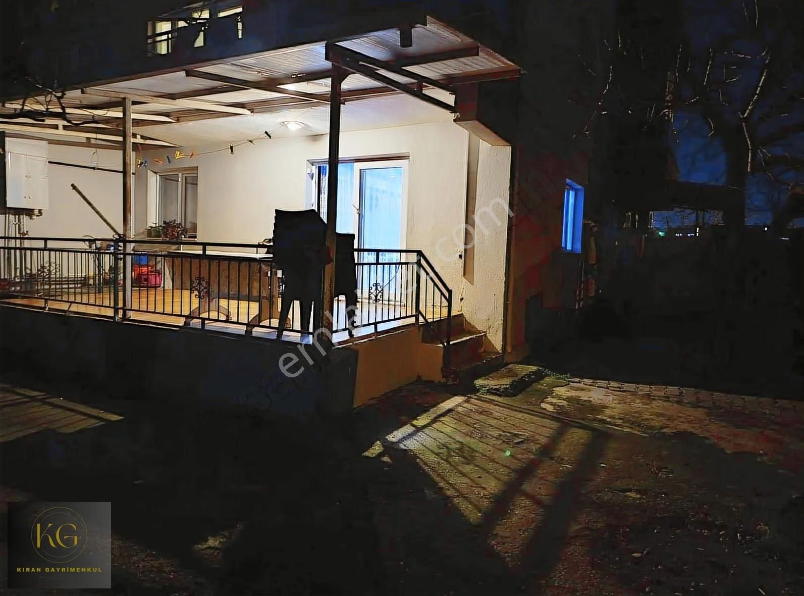 Manisa Yunusemre Muradiyede Satılık 110 M² 2+1 Daire - Görsel 16
