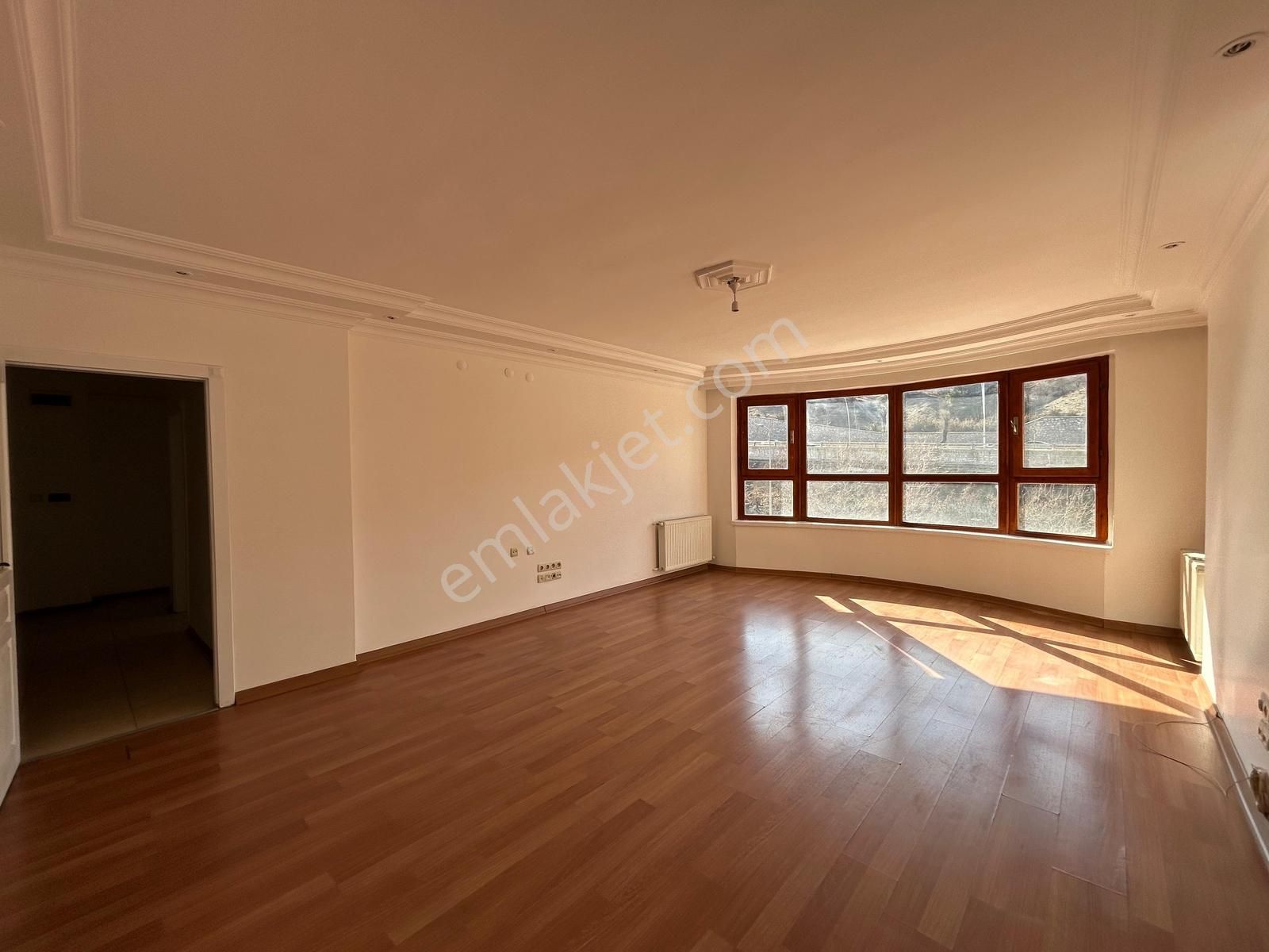 Emaks'tan/gökkuşağı Caddesinde/bakımlı/temiz/kilerli/3+1 - Görsel 24