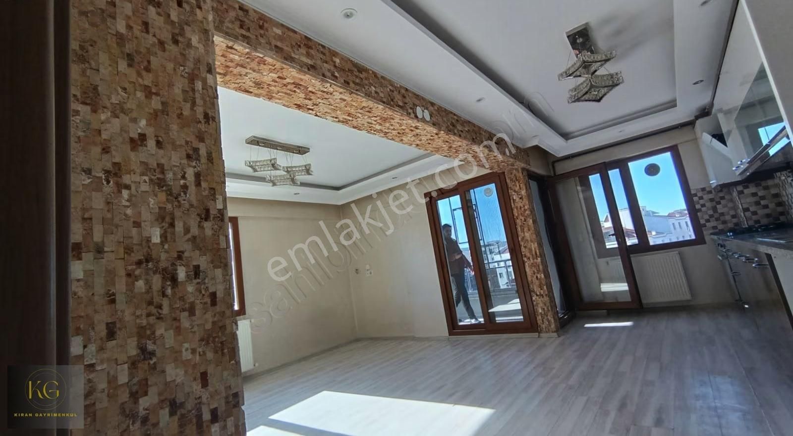 Manisa Yunusemre Muradiyede Satılık 2+1 Ara Kat Köşe Daire - Görsel 17