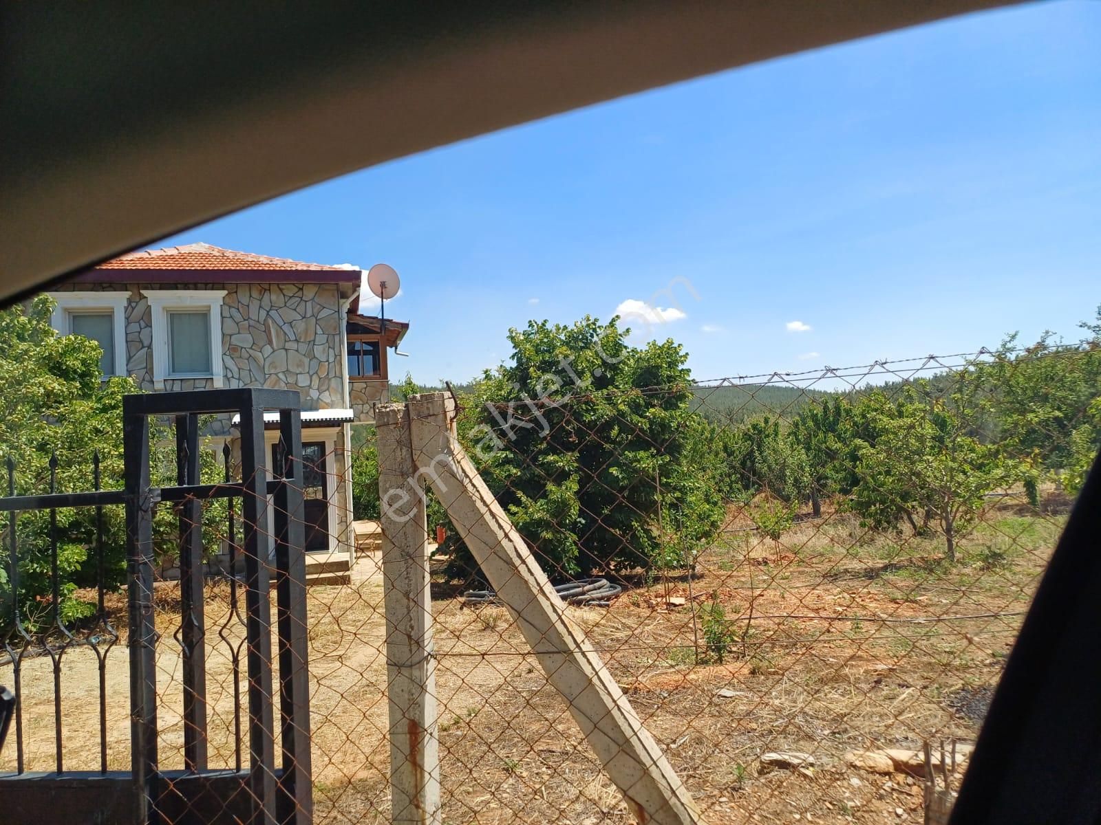 İzmir Bayındır Dernekli De Satılık %50 Köyiçi İmarlı 195 M2 İki Kat Etrafında Taş Evler Yapılıyor - Görsel 2