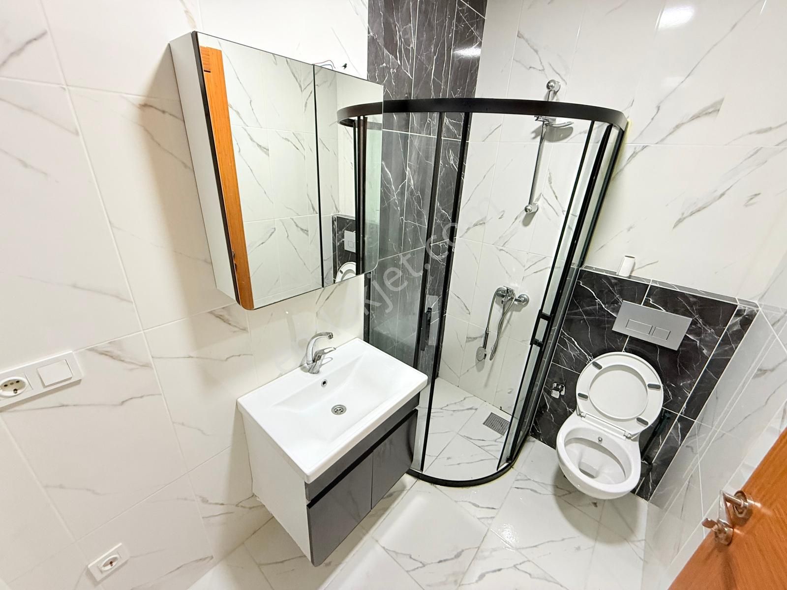 Maltepe Girne Mah.de Ara Kat Balkonlu 1+1 Kiralık Daire - Görsel 10