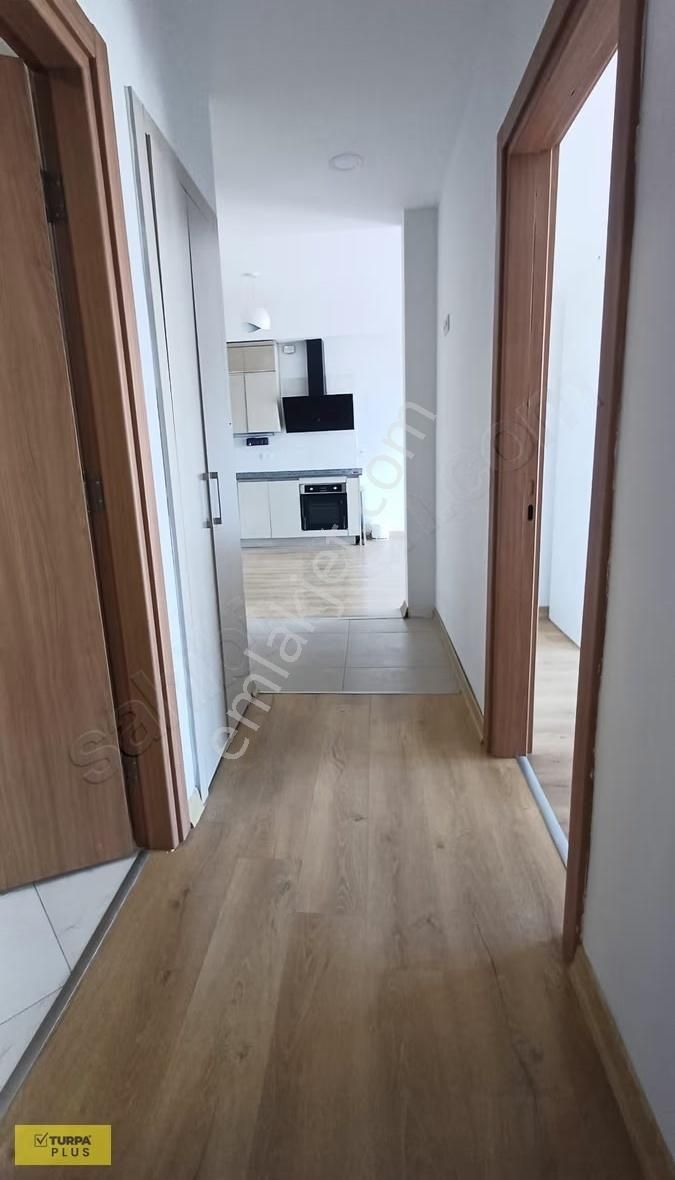 Yenitepe Sitesinde Panoramik Manzaralı Kiralık Daire 2+1 - Görsel 2