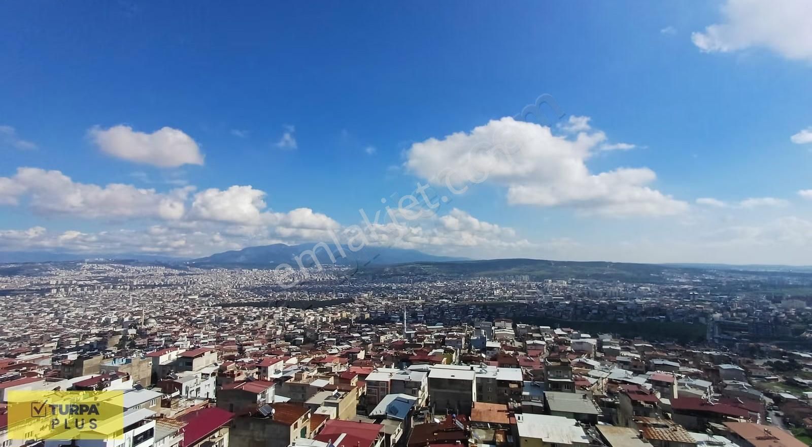 Yenitepe Sitesinde Panoramik Manzaralı Kiralık Daire 2+1