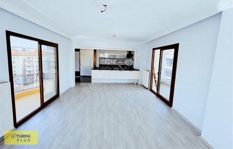 Maliyeciler Mah Doğa Manzaralı Otoparklı Asansörlü Kiralık Daire - Görsel 12