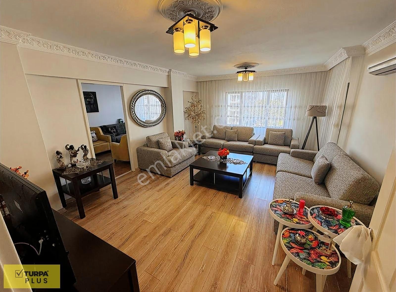 İnönü Cad.metro Yakını 3+1 Cadde Manzaralı Ara Kat Satılık Daire