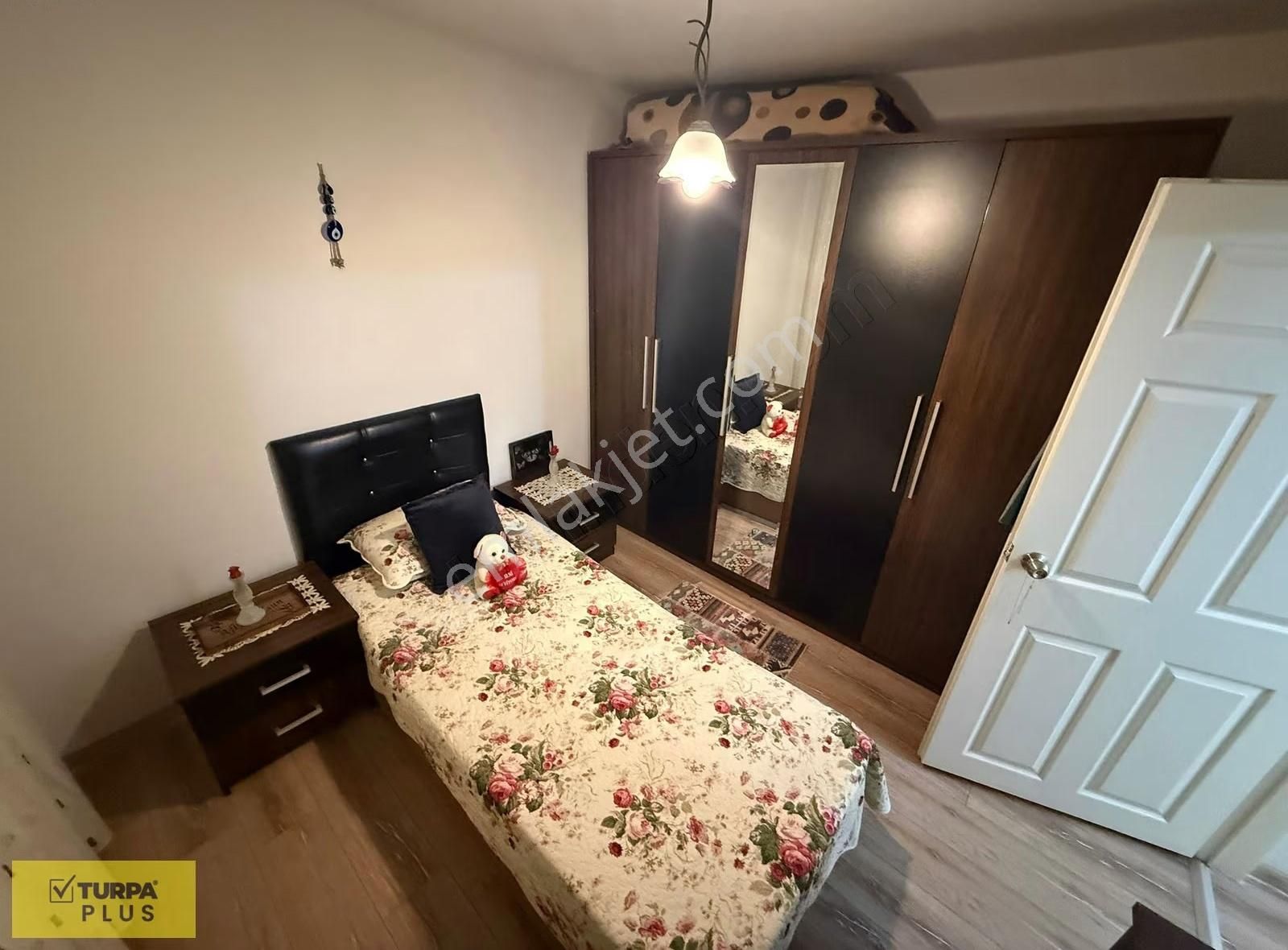 İnönü Cad.metro Yakını 3+1 Cadde Manzaralı Ara Kat Satılık Daire - Görsel 5