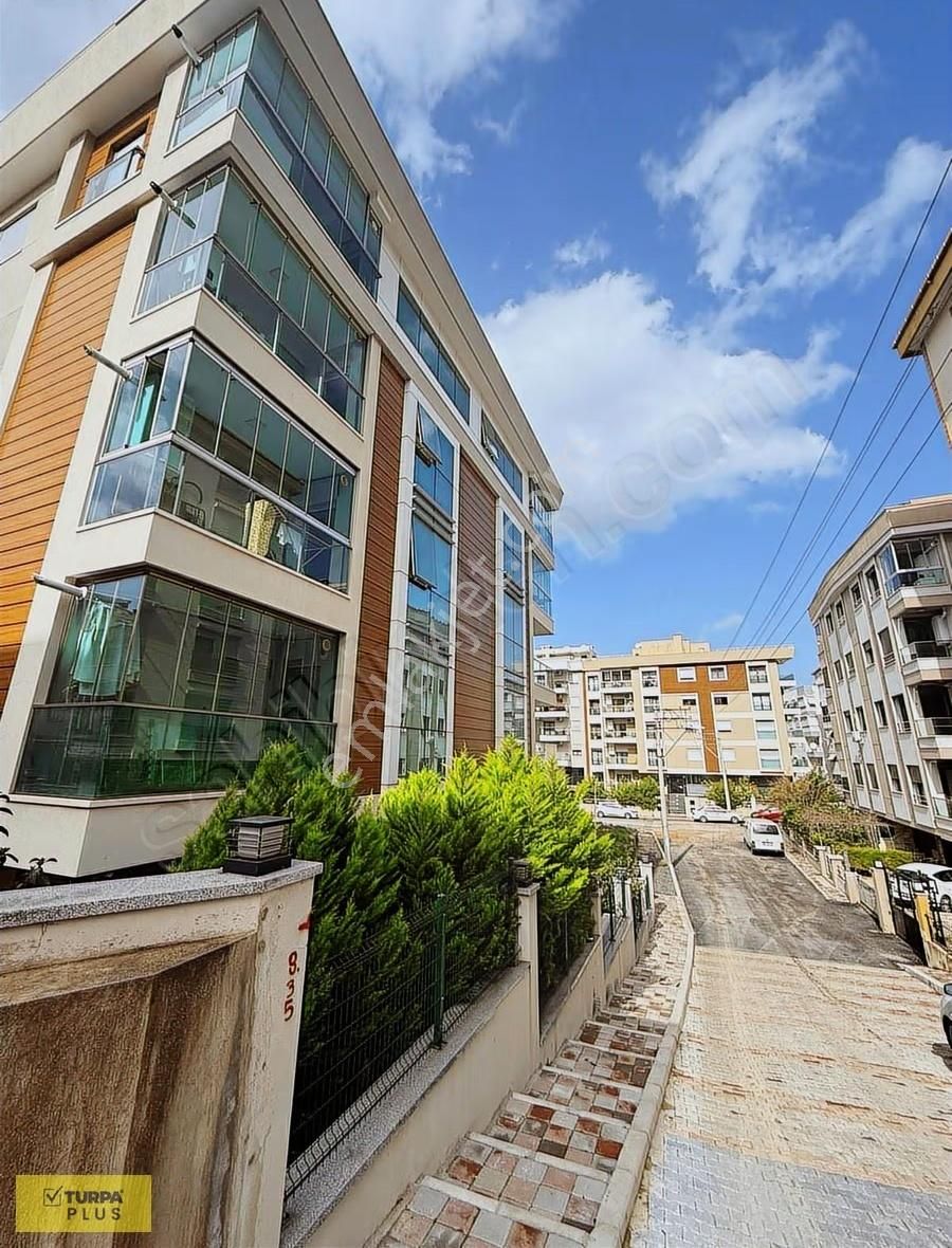 Güzelyalı Denizmen'de Eşyalı Otoparklı Asansörlü 1+1 Daire - Görsel 5