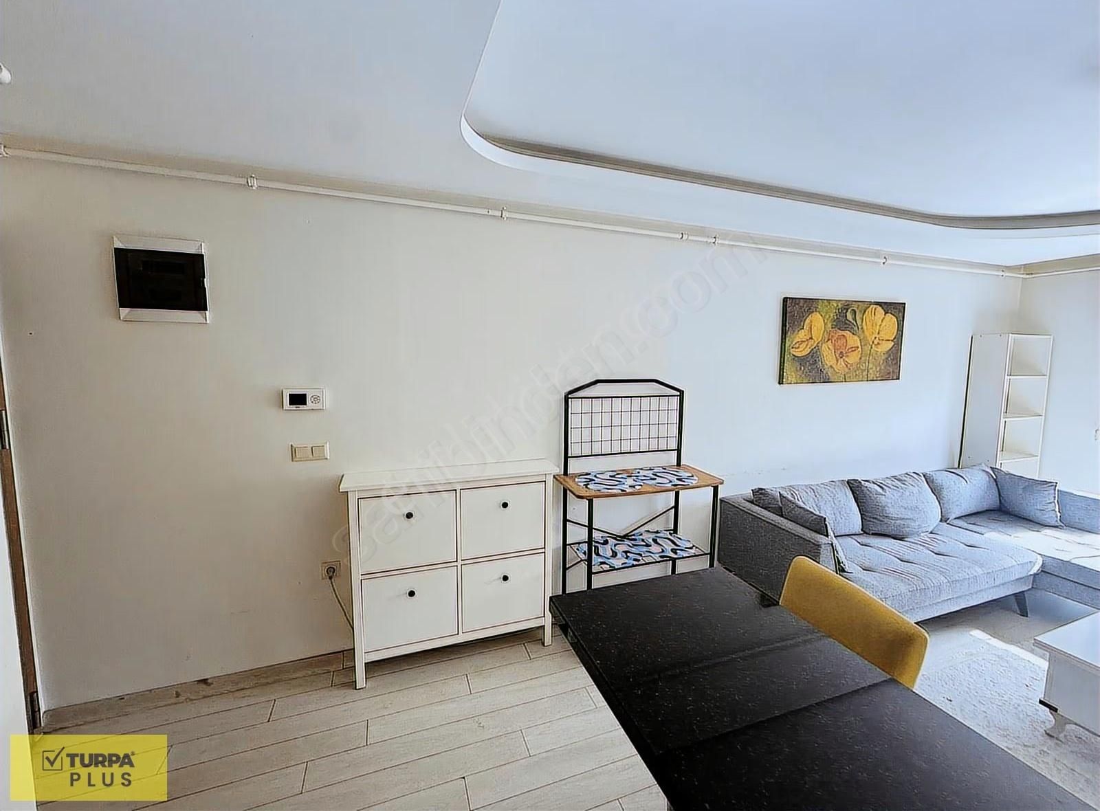 Güzelyalı Denizmen'de Eşyalı Otoparklı Asansörlü 1+1 Daire - Görsel 14