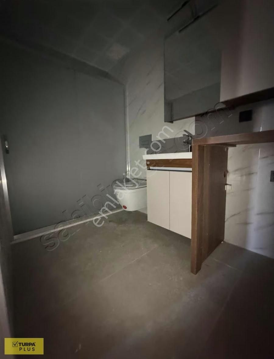 İnönü Caddesi Metro Yakını Otoparklı Asansörlü Kiralık Daire 1+1 - Görsel 30