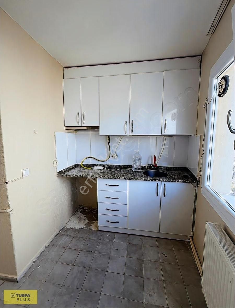 İnönü Caddesi Göztepe Metro Yakını Ferah Asansörlü Kiralık Daire - Görsel 15