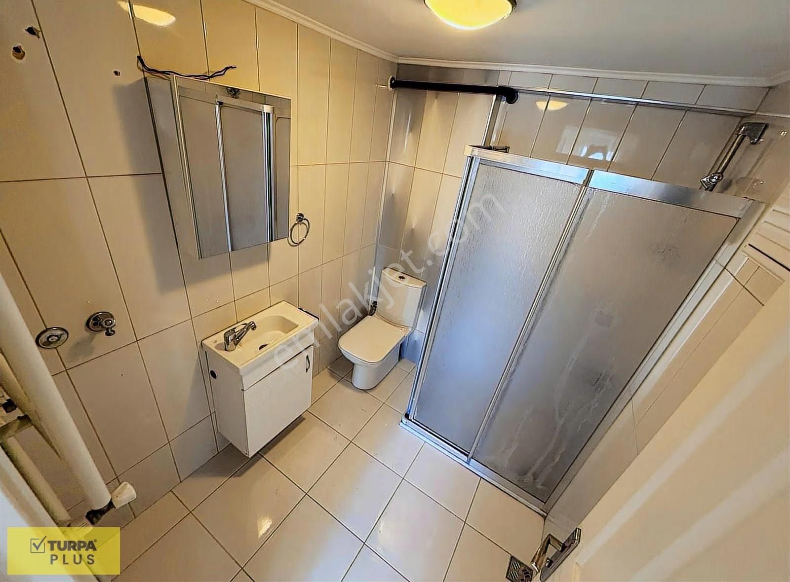 İnönü Caddesi Göztepe Metro Yakını Ferah Asansörlü Kiralık Daire - Görsel 16